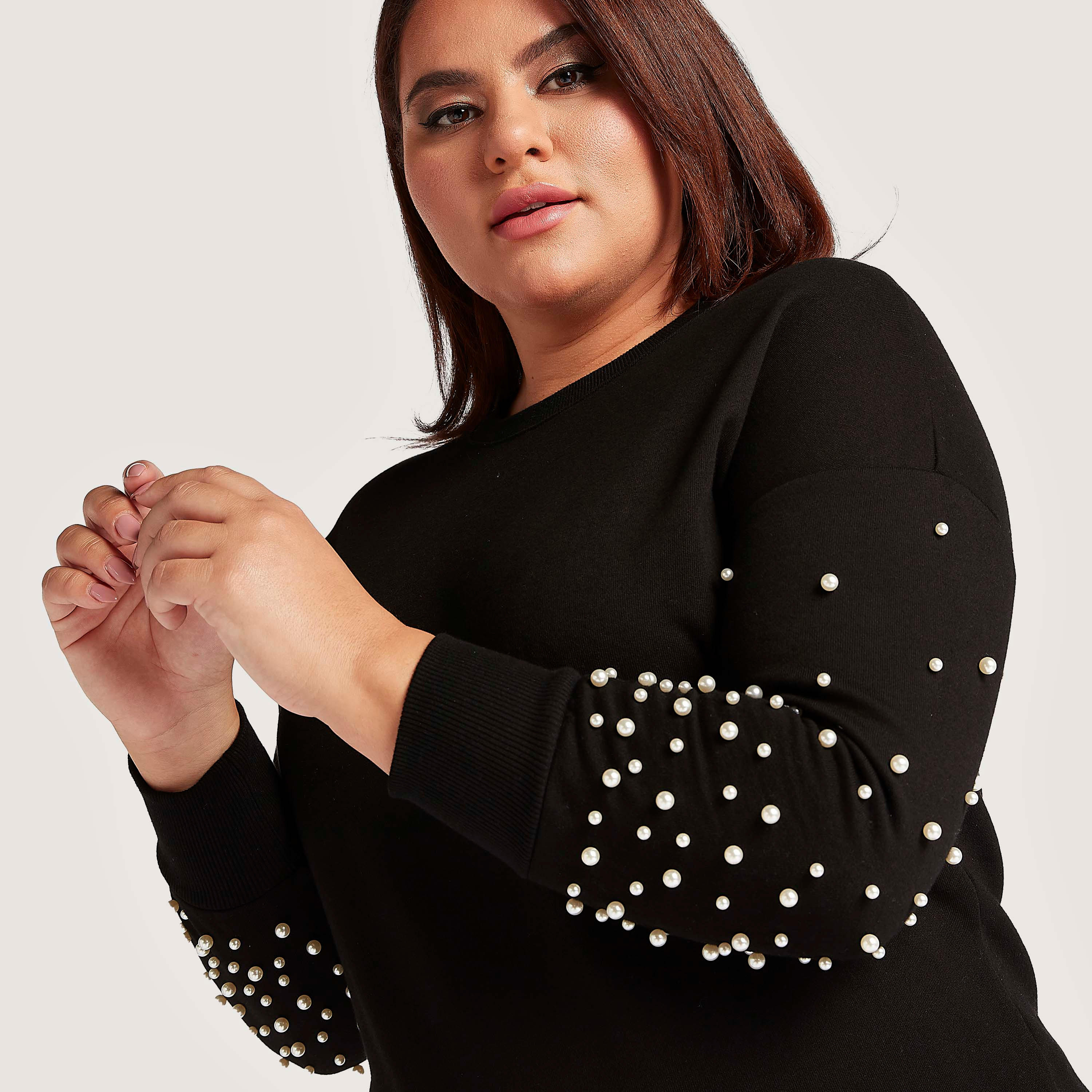 سويت شيرت مزيّن بياقة ضيّقة وأكمام طويلة-women-winterwear-hoodiesandsweatshirts-sweatshirts-image-3