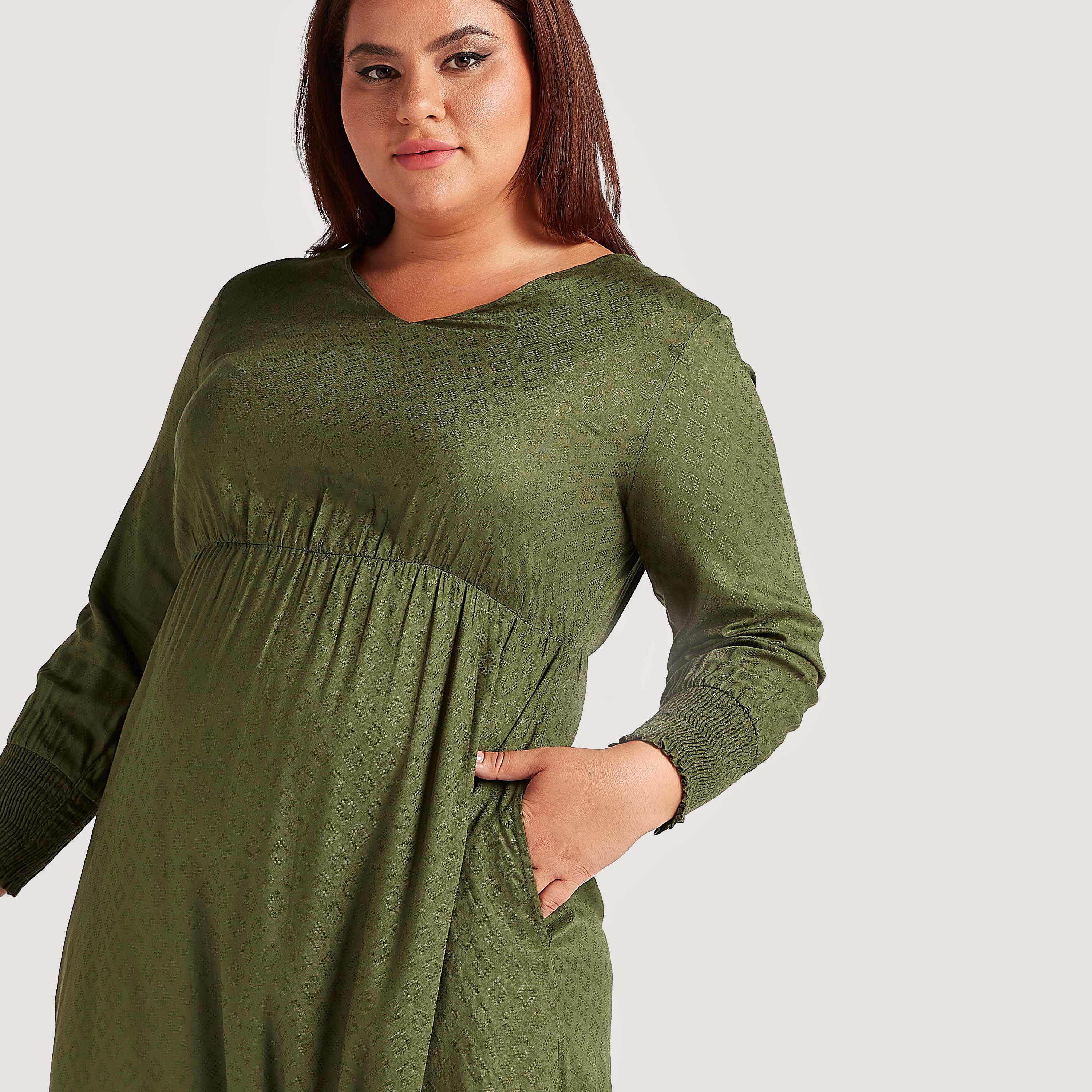 فستان طويل إيه لاين بارز الملمس بجيوب وأكمام بأساور مطرزة-women-clothing-dresses-image-5