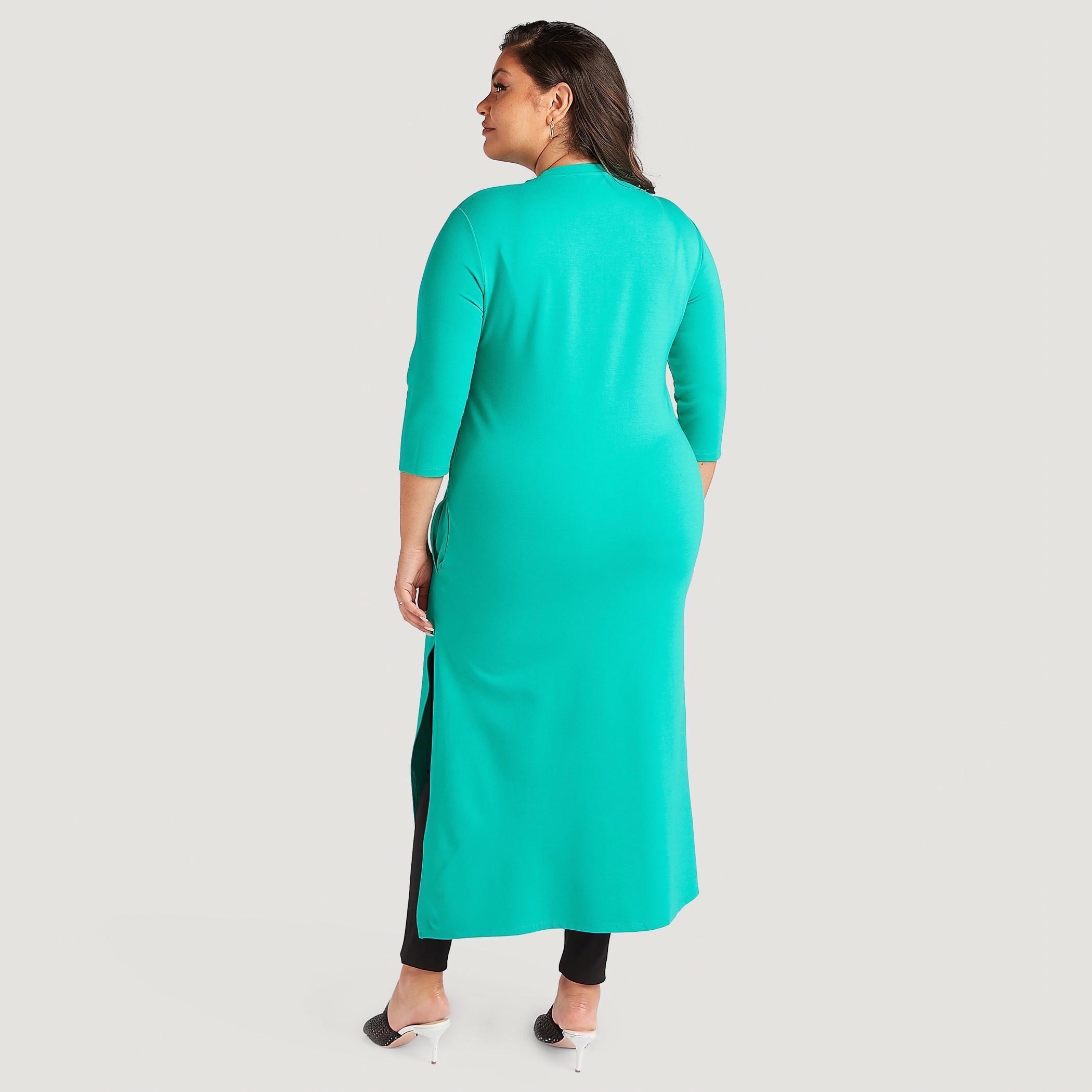 فستان ميدي واسع مطرّز بجيوب وأطراف غير مستوية-women-clothing-dresses-image-3