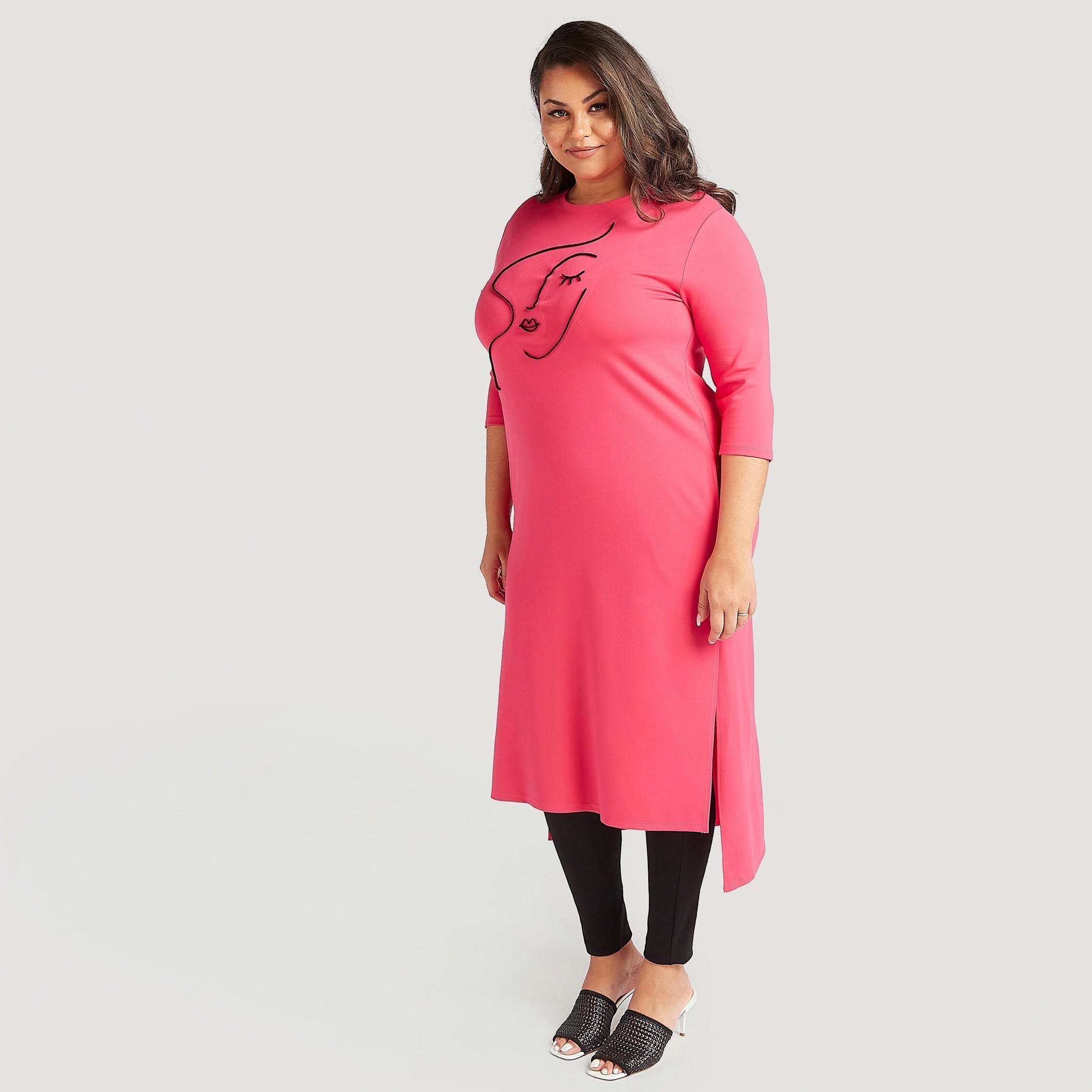 فستان واسع ميدي مطرّز بأكمام 3/4 وأطراف غير مستوية-women-clothing-dresses-image-1