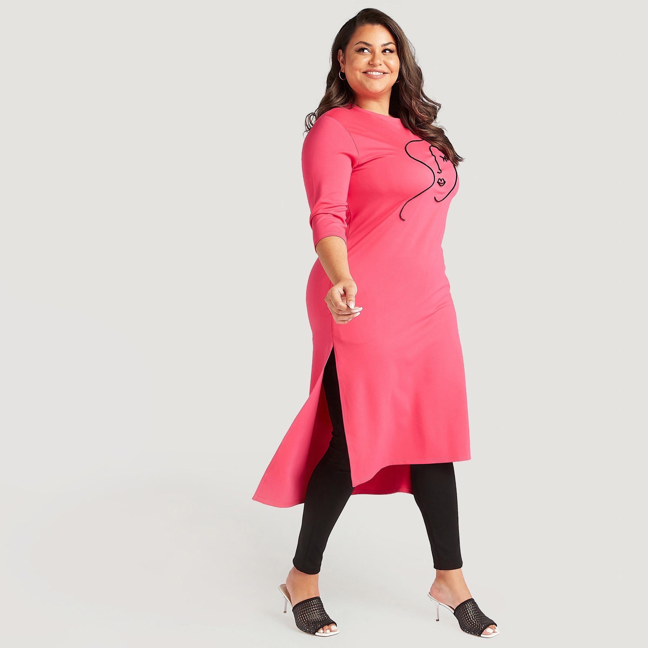 فستان واسع ميدي مطرّز بأكمام 3/4 وأطراف غير مستوية-women-clothing-dresses-image-2