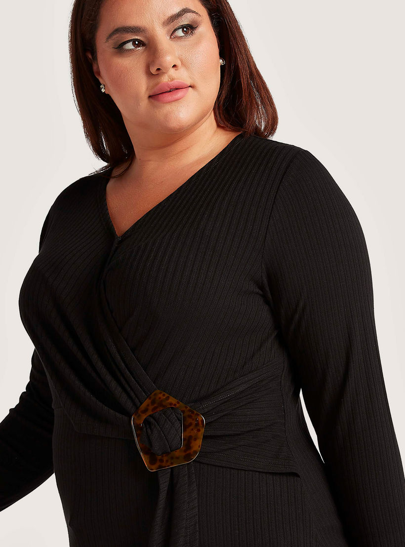 بلوزة بارزة الملمس بياقة V وأكمام طويلة-women-clothing-tshirts-image-3