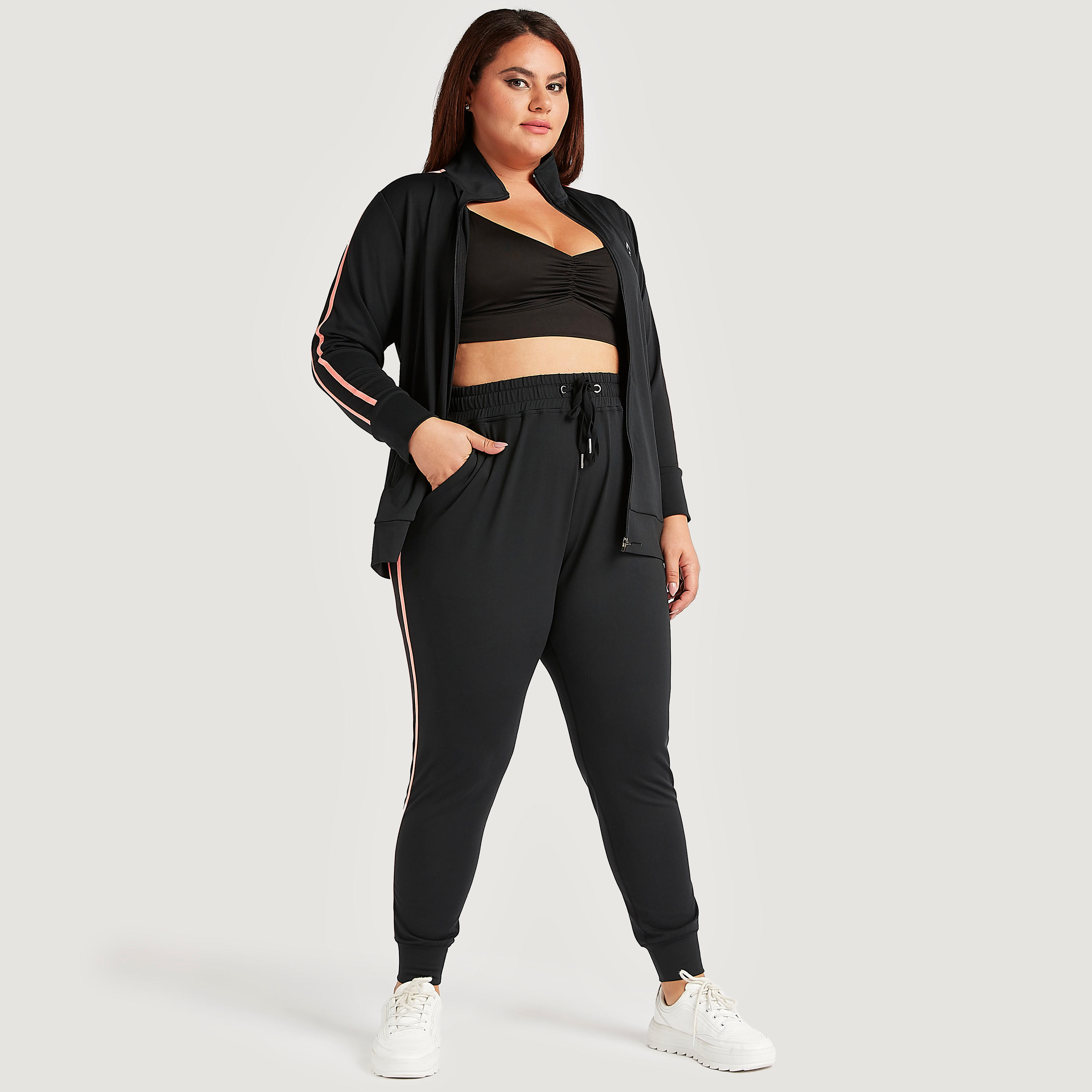 جاكيت خفيف سادة بسحّاب وأكمام طويلة وتفاصيل شريط-women-winterwear-coatsandjackets-jackets-image-2