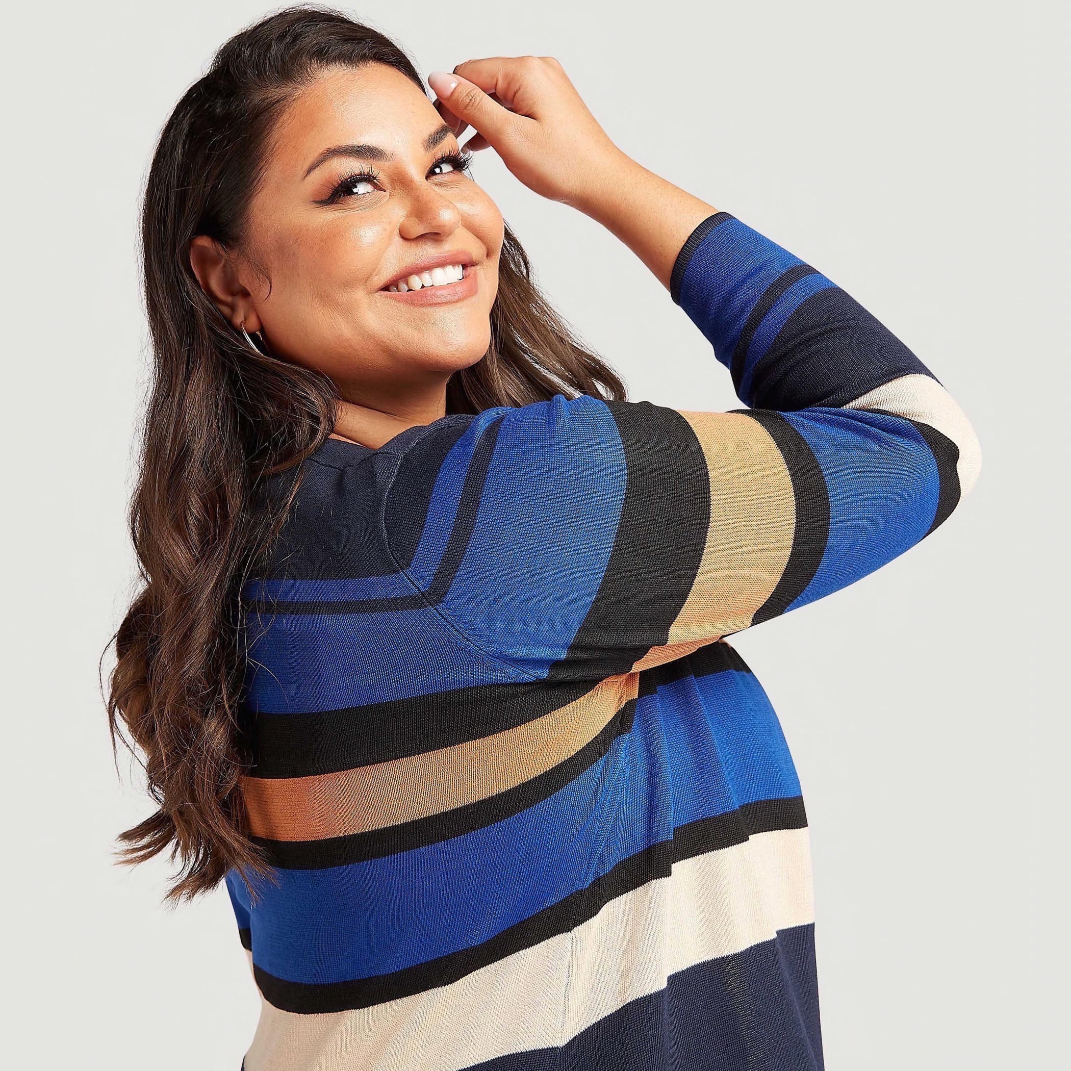 كيمونو مخطّط بأكمام طويلة وجيوب-women-winterwear-cardigansandjumpers-cardigans-image-5