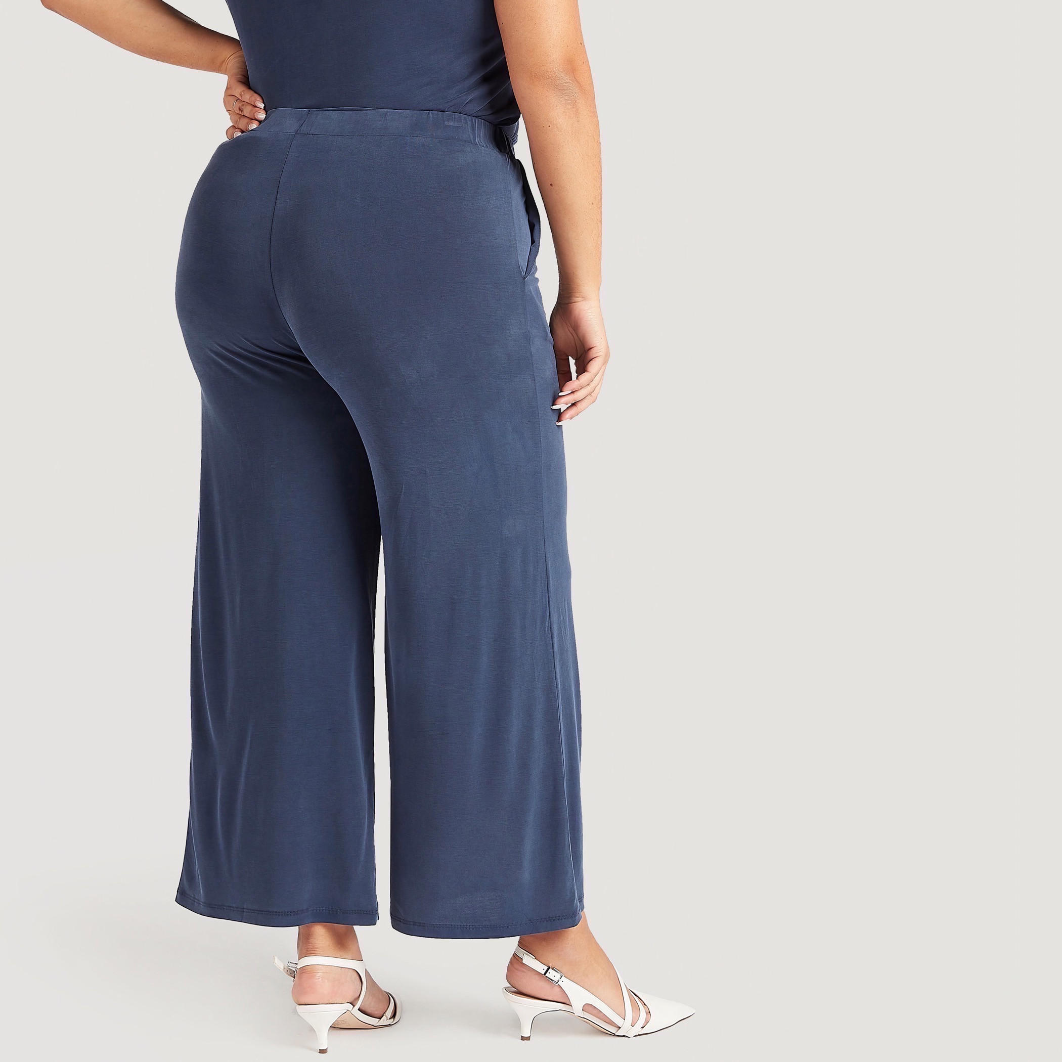 Mid-Rise Cropped Palazzo Pants with  Pockets-women-clothing-bottoms-trousers-image-3