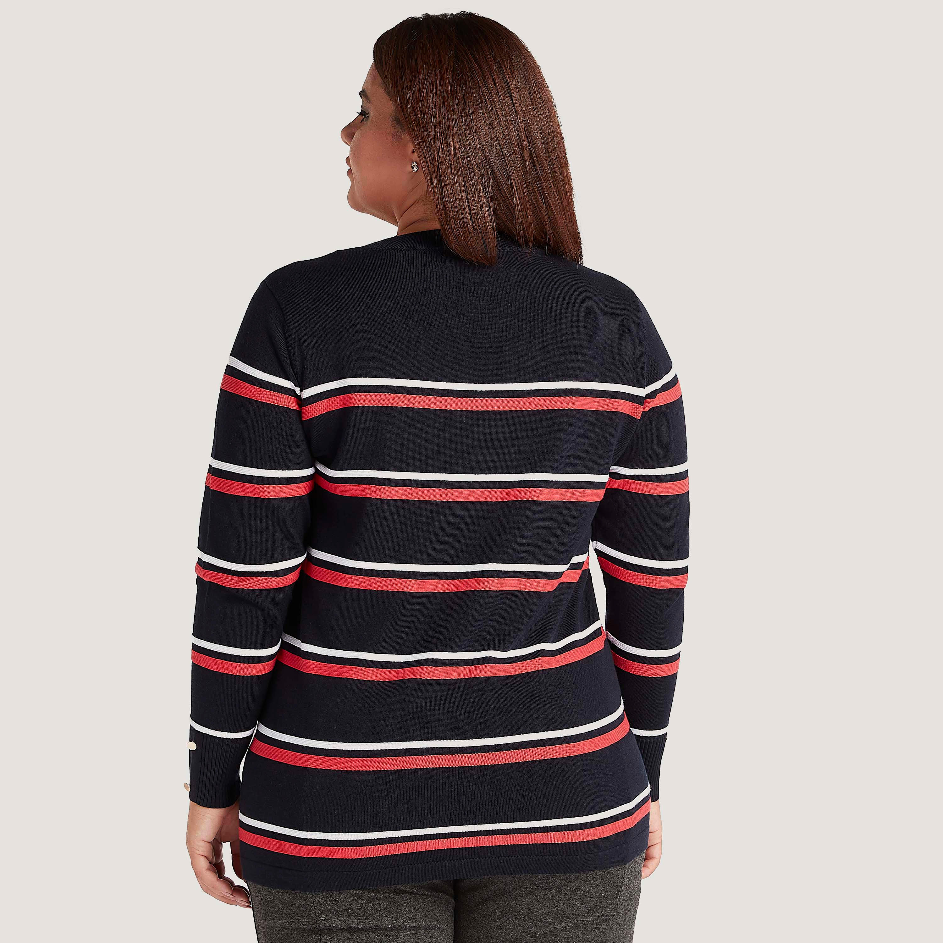 كنزة مخططة بياقة مستديرة وأكمام طويلة وتفاصيل زر-women-winterwear-cardigansandjumpers-cardigans-image-2