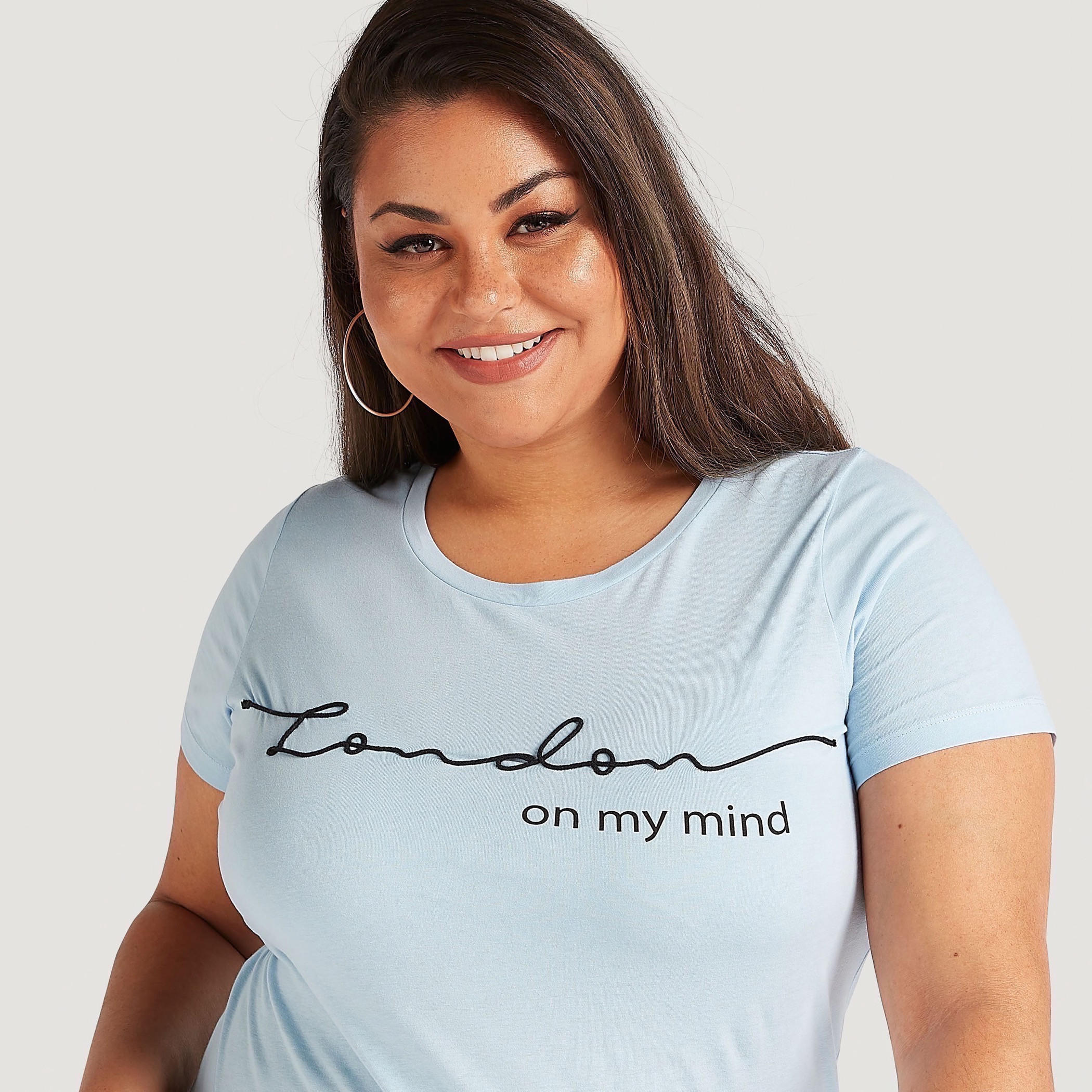 تيشيرت بأكمام قصيرة وطبعات-women-clothing-tshirts-image-4