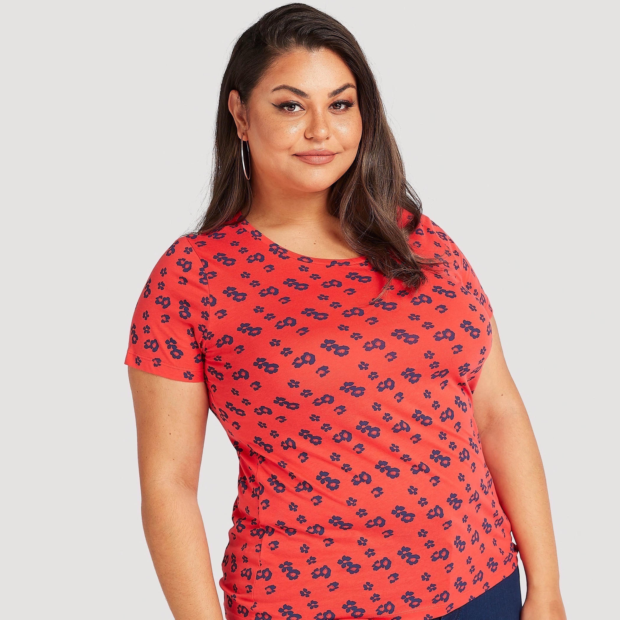 تيشيرت بياقة مستديرة وأكمام قصيرة وطبعات أزهار-women-clothing-tshirts-image-1