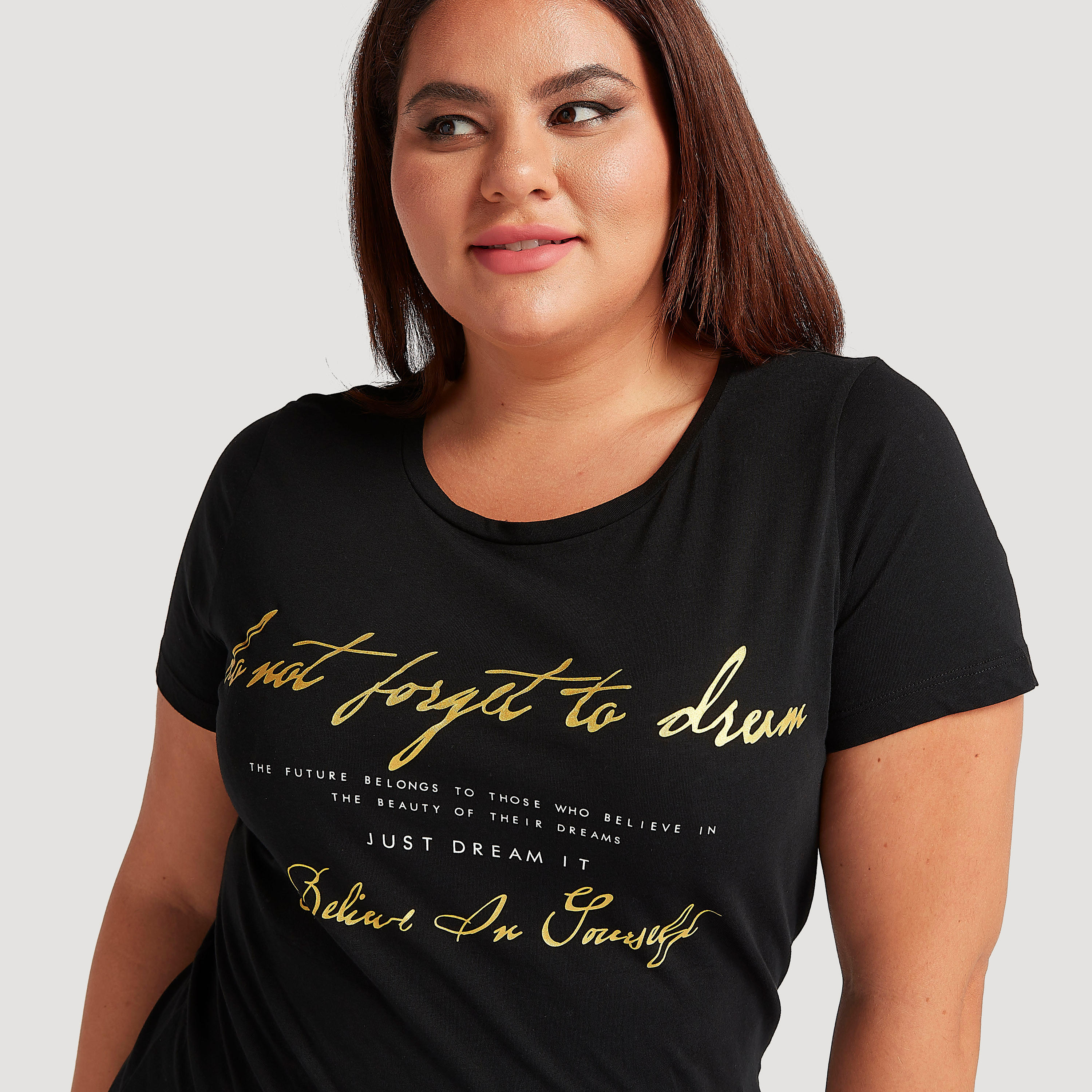 تيشيرت بياقة مستديرة وأكمام قصيرة وطبعات-women-clothing-tshirts-image-3