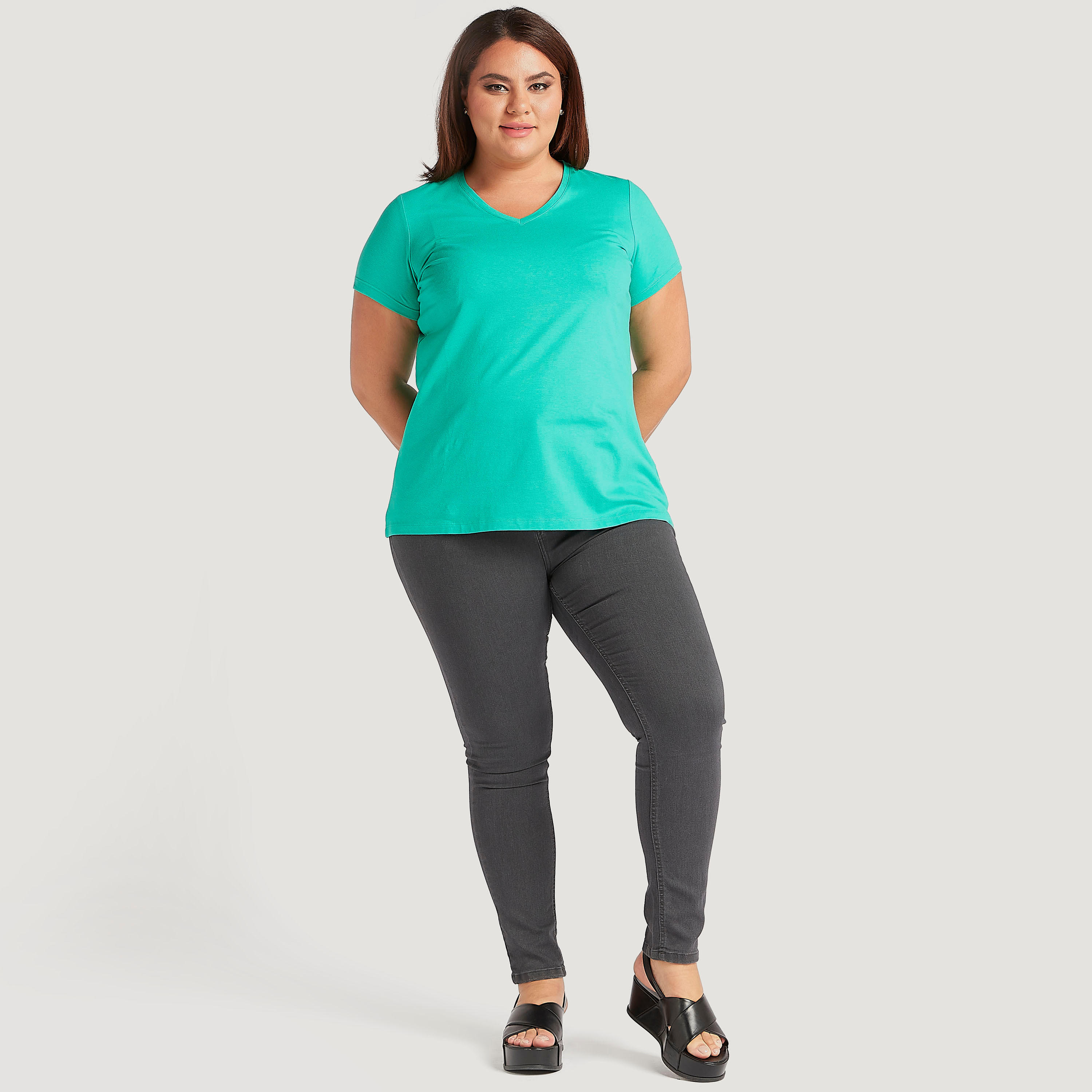 تيشيرت سادة بياقة V وأكمام قصيرة-women-clothing-tshirts-image-2
