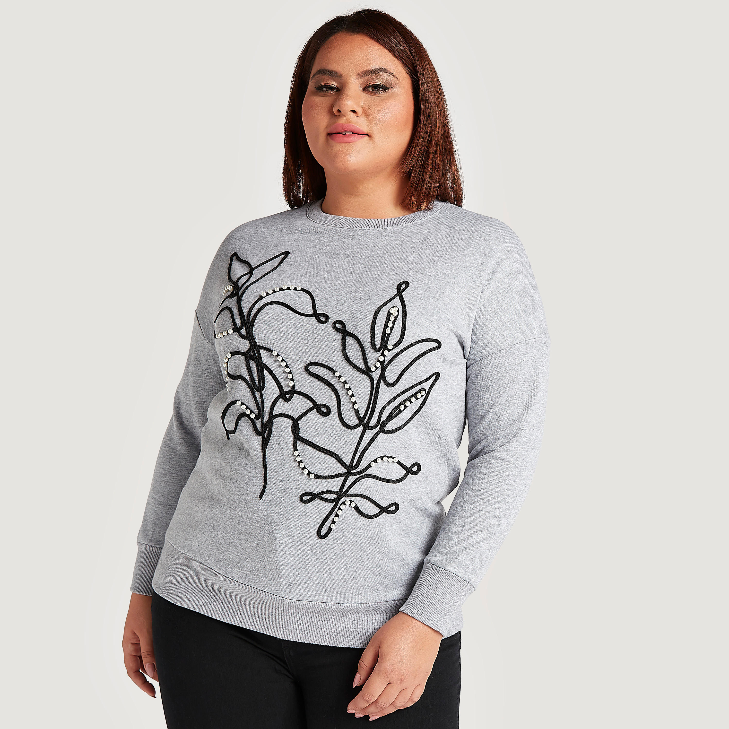 سويت شيرت مزيّن بأكمام طويلة وياقة ضيّقة-women-winterwear-hoodiesandsweatshirts-sweatshirts-image-1