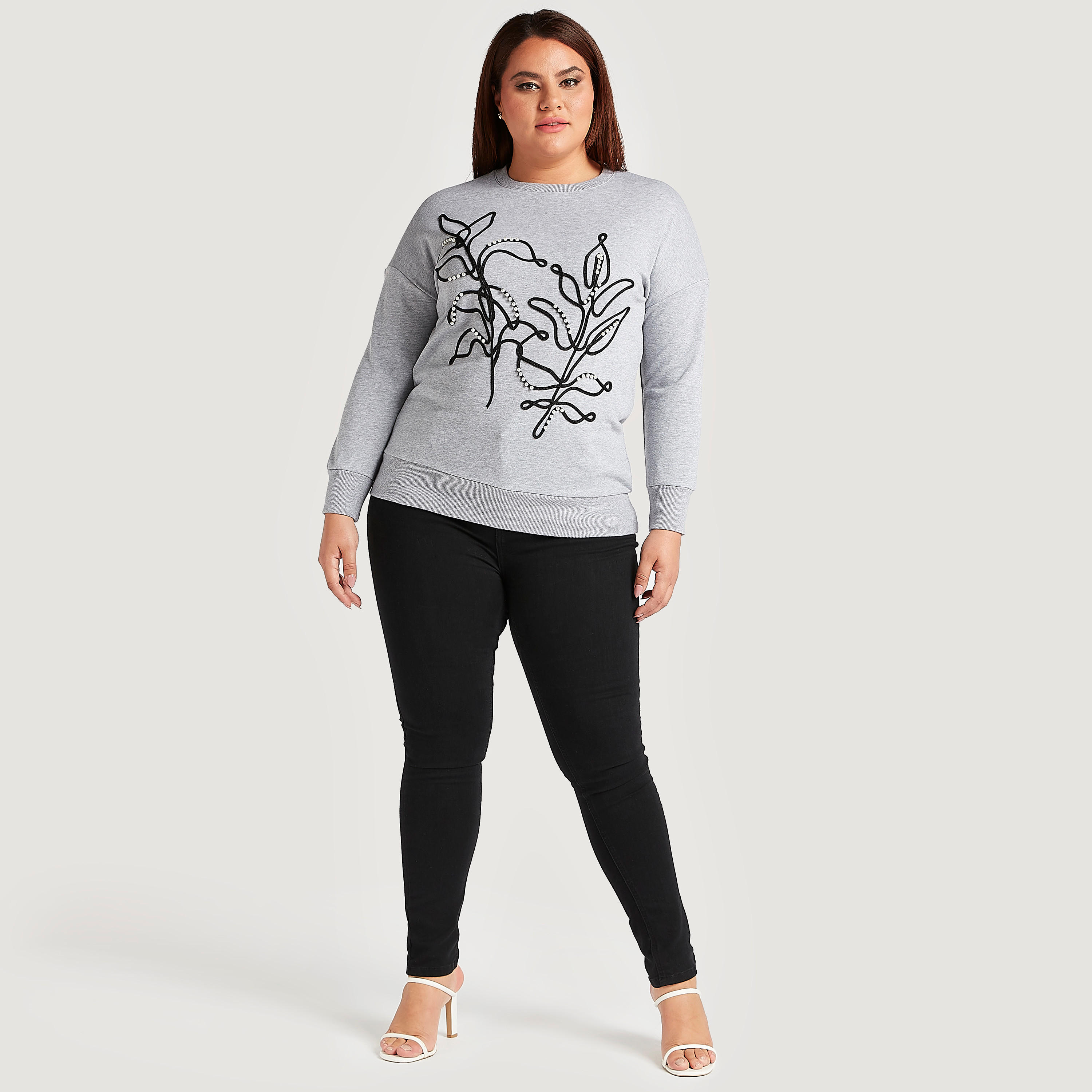 سويت شيرت مزيّن بأكمام طويلة وياقة ضيّقة-women-winterwear-hoodiesandsweatshirts-sweatshirts-image-2