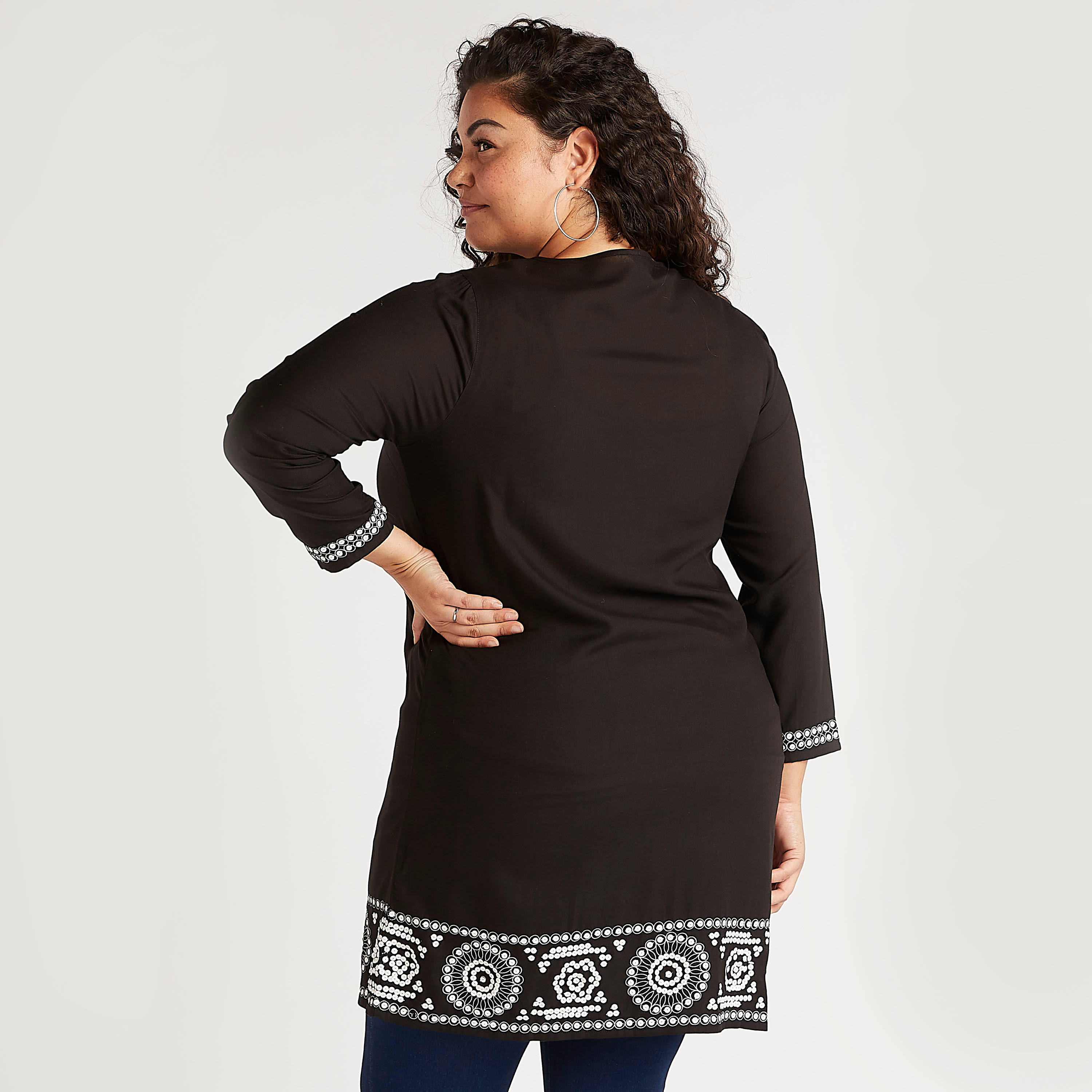تونيك مزيّن بالترتر بأكمام طويلة وياقة بأربطة-women-clothing-shirtsandblouses-blouses-image-2