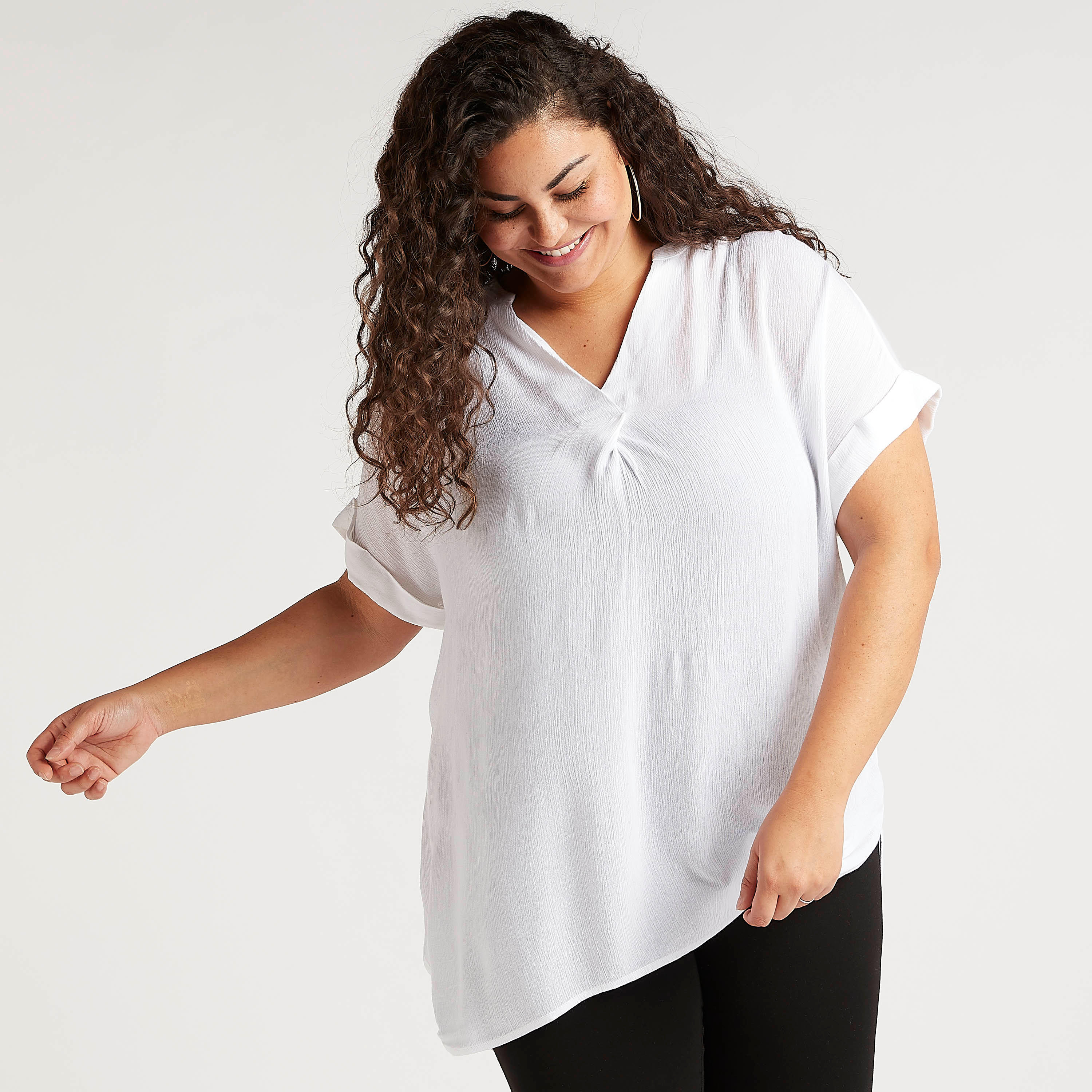 بلوزة سادة بياقة V وأكمام قصيرة وظهر بكشكشة-women-clothing-shirtsandblouses-blouses-image-1