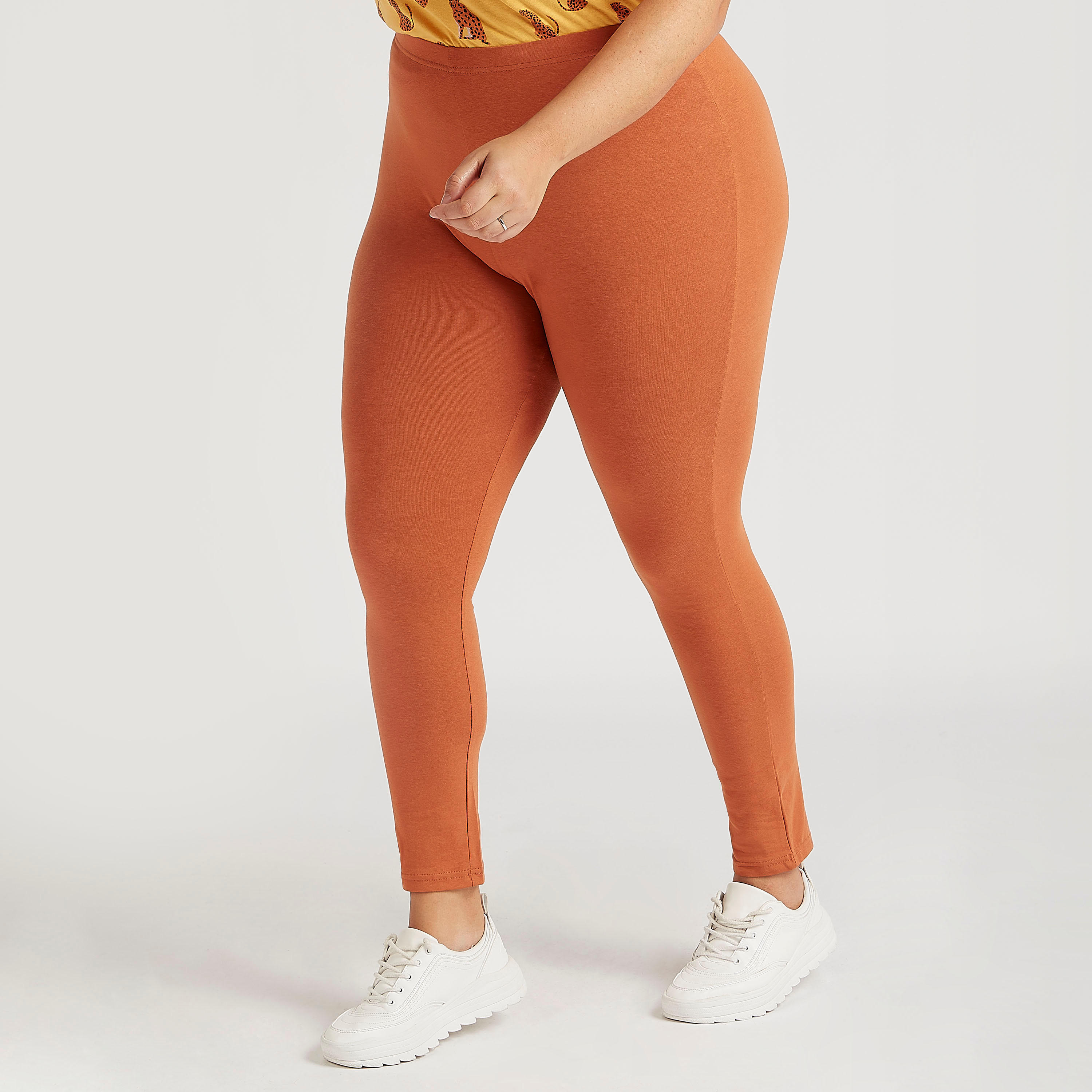 بنطلون ليقنز سادة بطول كامل وخصر مطّاطي-women-clothing-bottoms-leggings-image-4