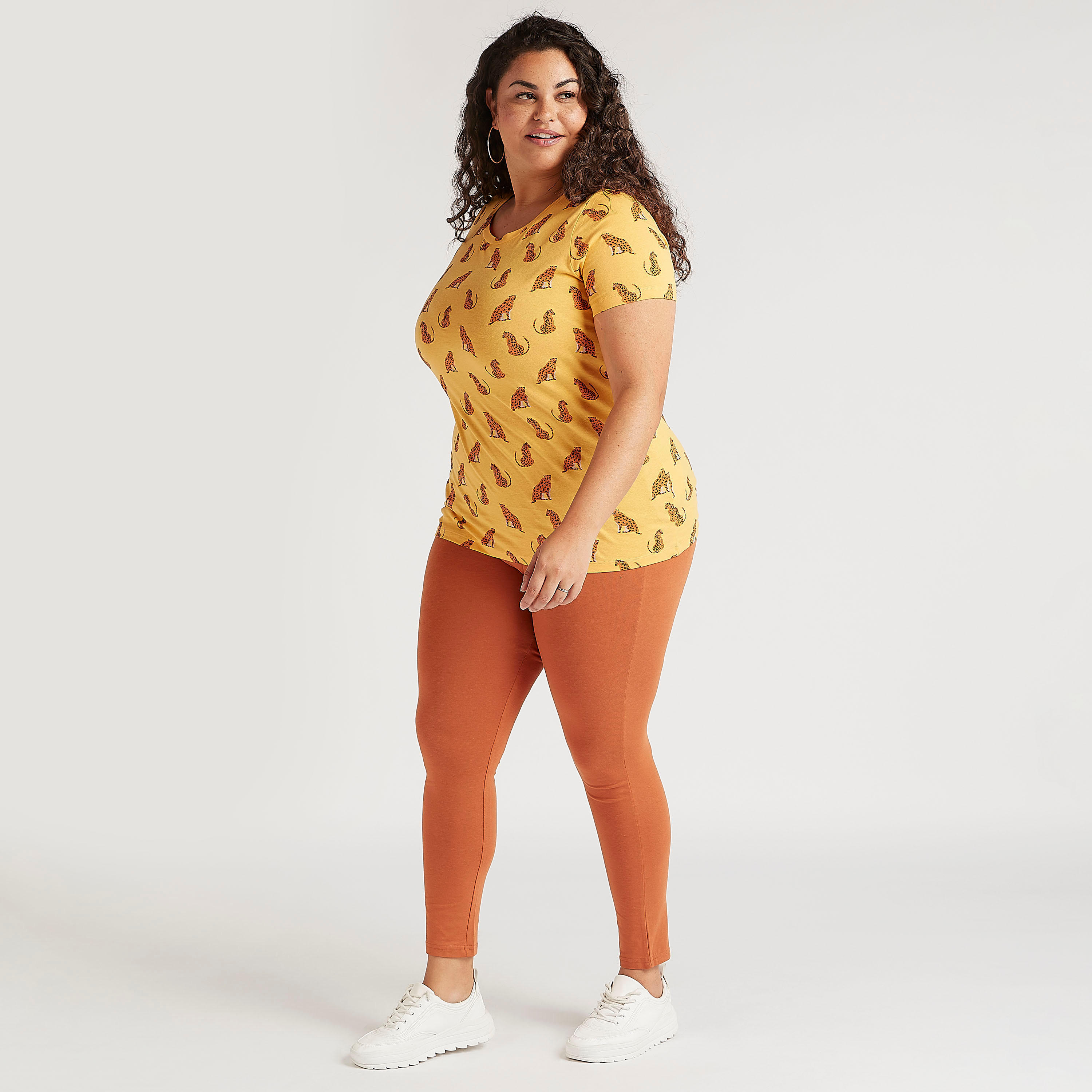 بنطلون ليقنز سادة بطول كامل وخصر مطّاطي-women-clothing-bottoms-leggings-image-3