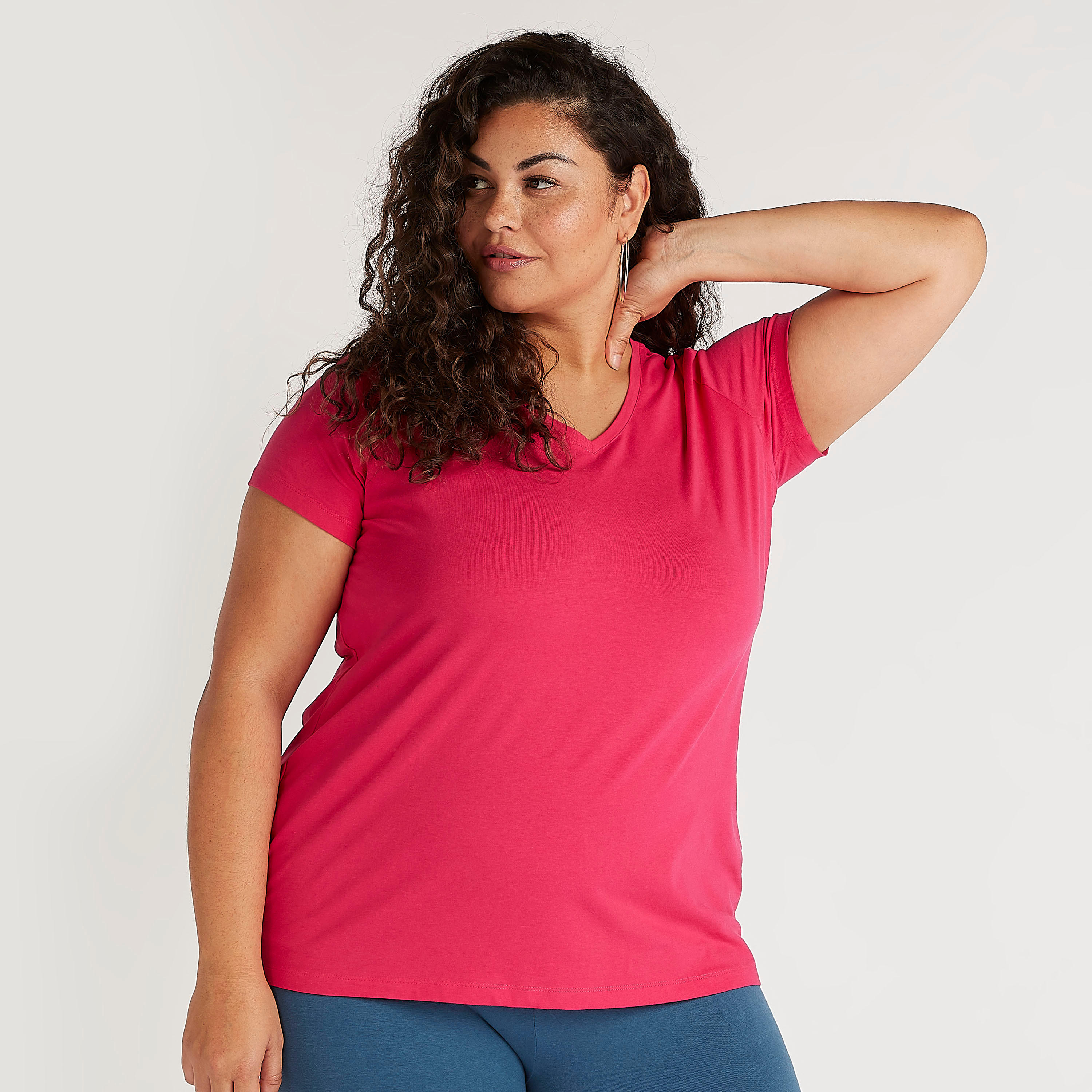 تيشيرت سادة بياقة V وأكمام قصيرة-women-clothing-tshirts-image-4