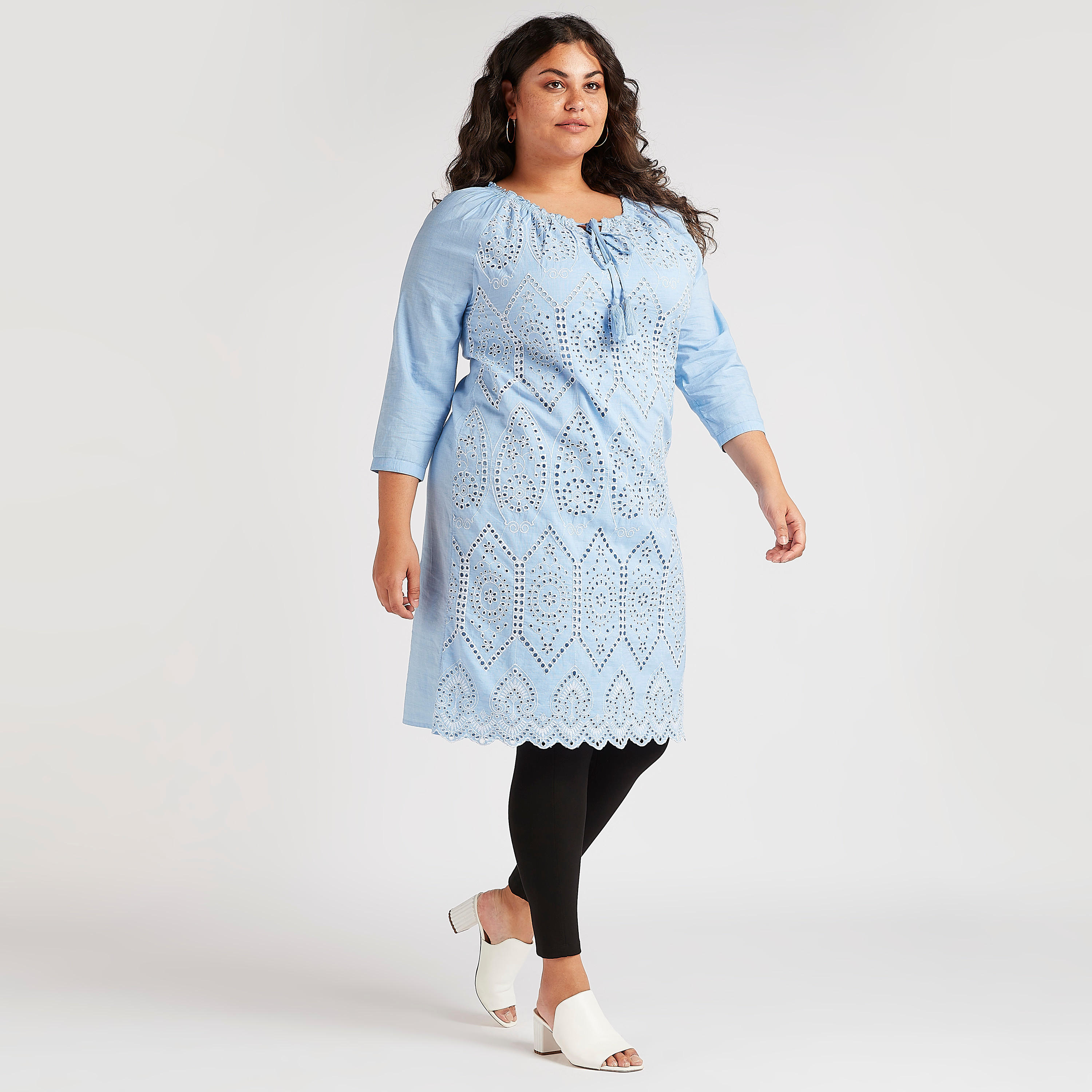 تونك مطرزة بأربطة عنق وأكمام 3/4-women-clothing-shirtsandblouses-blouses-image-2