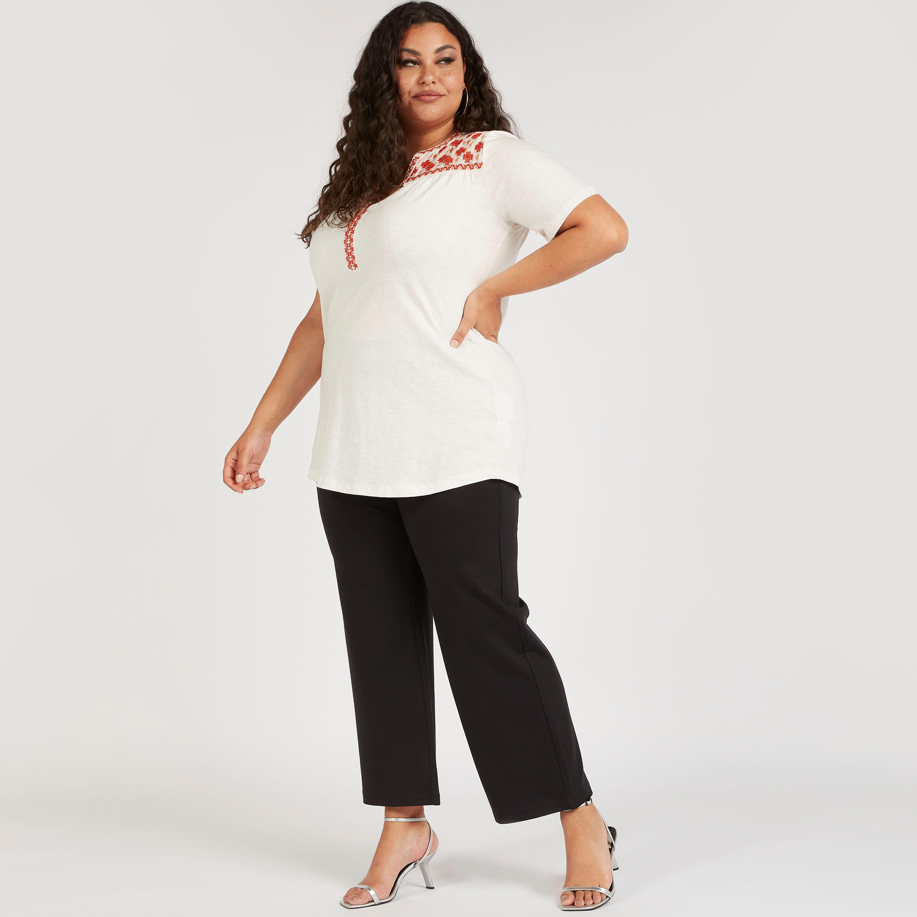 بلوزة مطرّزة بأكمام قصيرة-women-clothing-shirtsandblouses-blouses-image-2