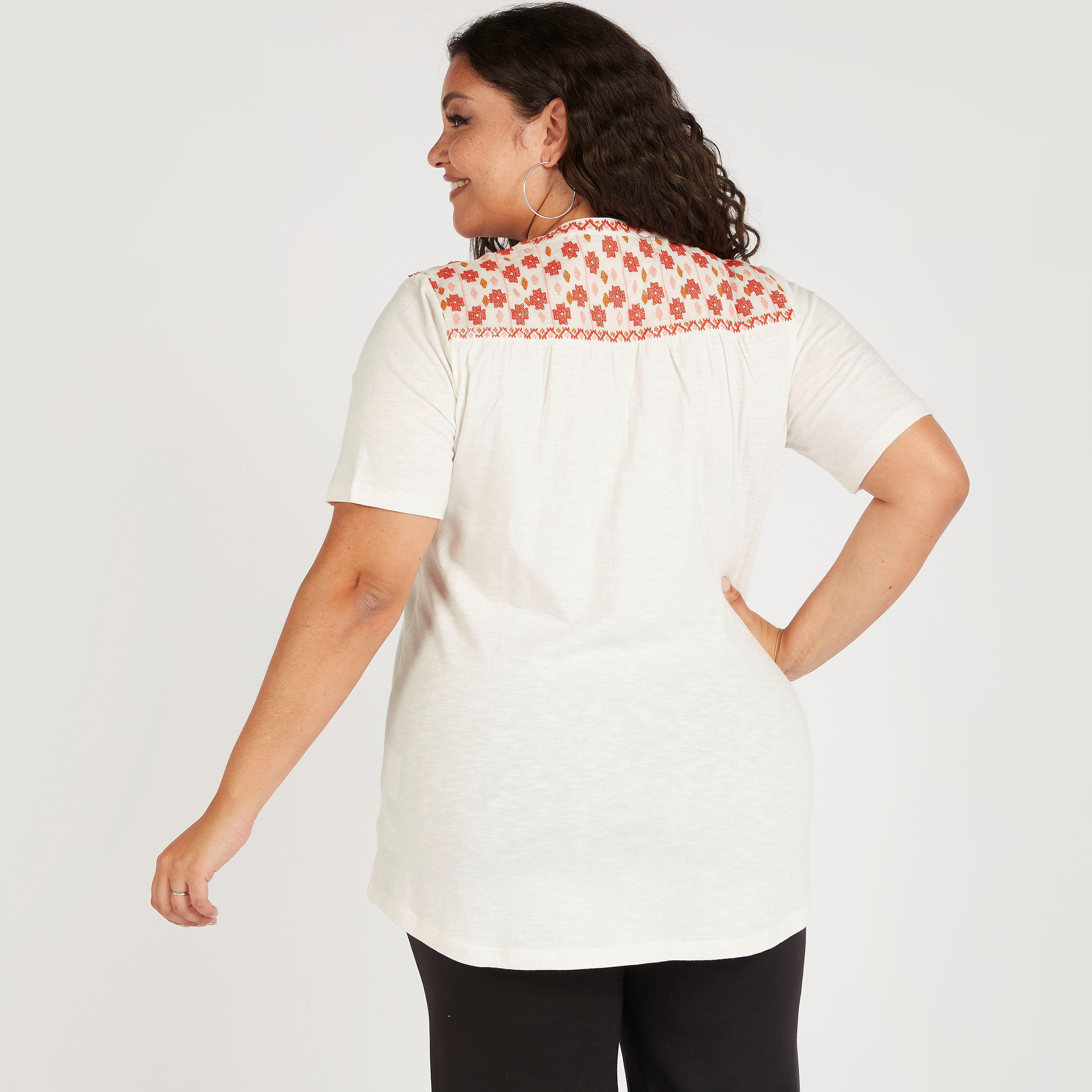 بلوزة مطرّزة بأكمام قصيرة-women-clothing-shirtsandblouses-blouses-image-4