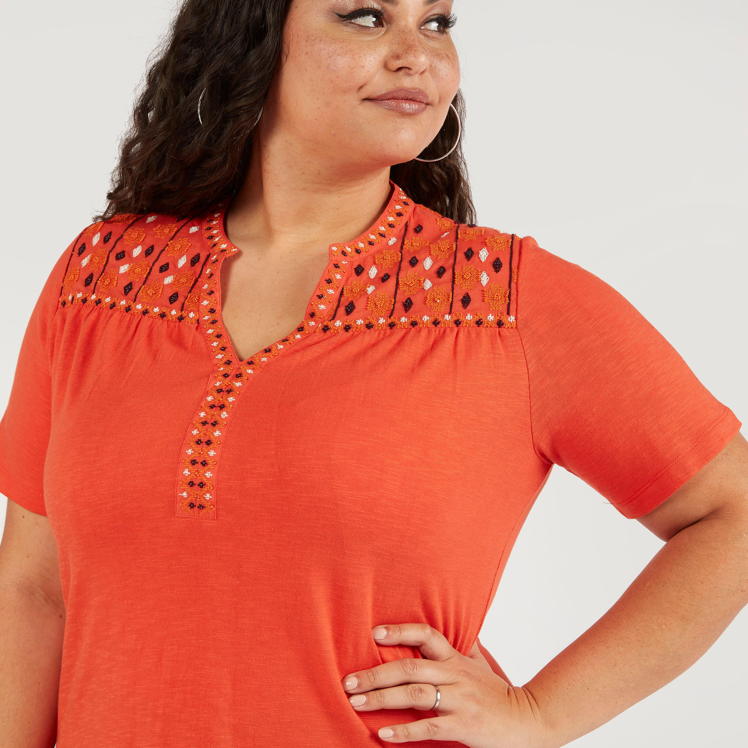 بلوزة مطرّزة بأكمام قصيرة-women-clothing-shirtsandblouses-blouses-image-3