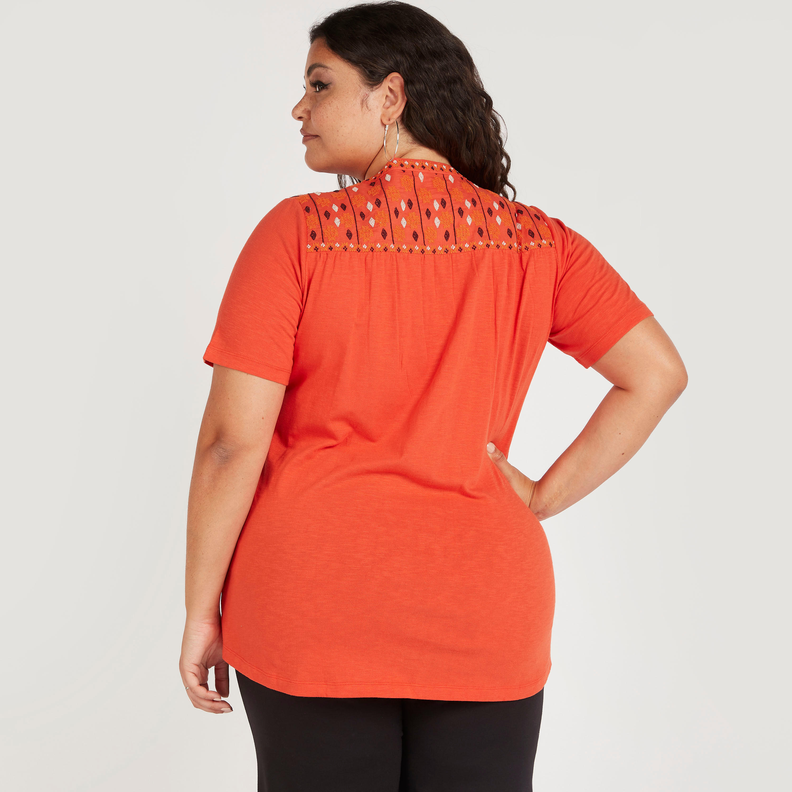 بلوزة مطرّزة بأكمام قصيرة-women-clothing-shirtsandblouses-blouses-image-4