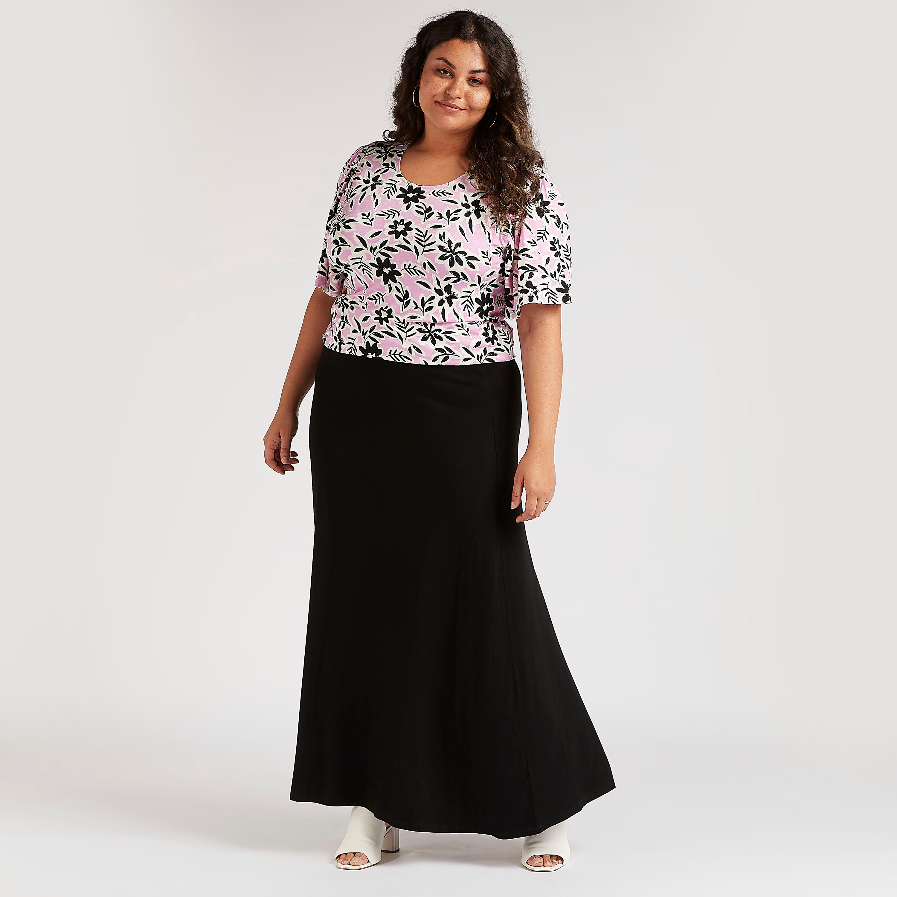 بلوزة بياقة مستديرة وأكمام قصيرة وطبعات أزهار-women-clothing-shirtsandblouses-blouses-image-3