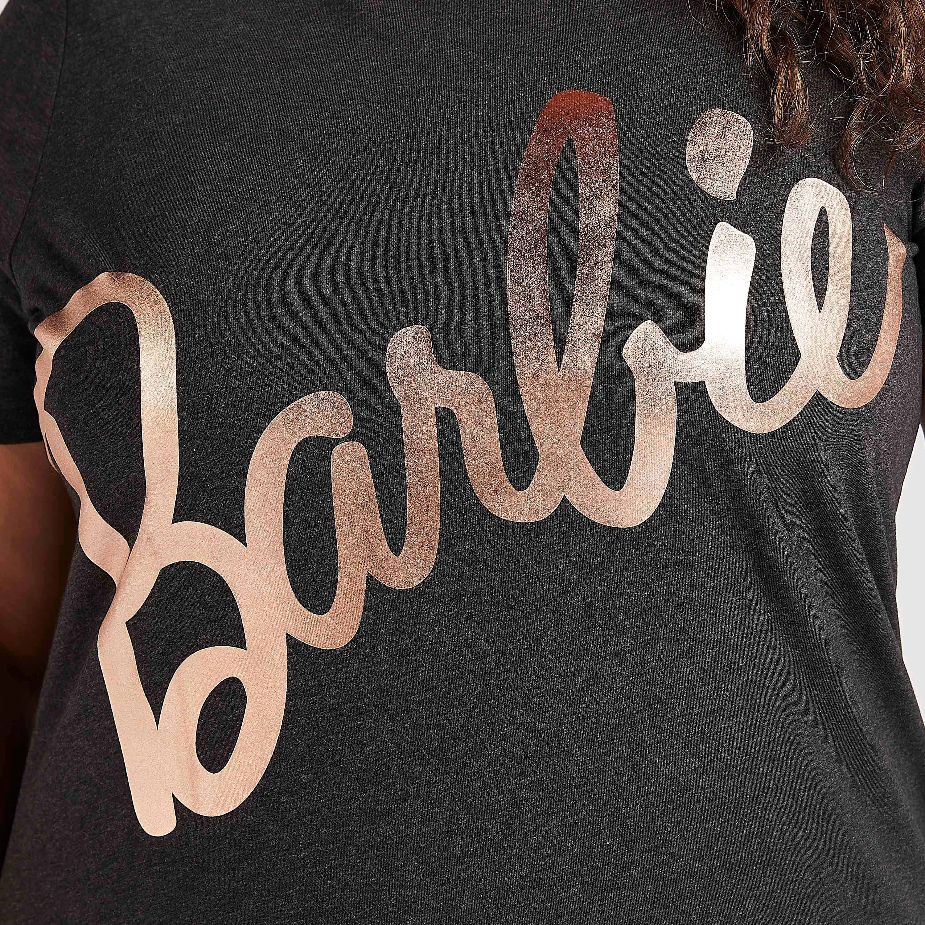 تيشيرت بياقة ضيقة وأكمام كاب وطبعات باربي-women-clothing-tshirts-image-3