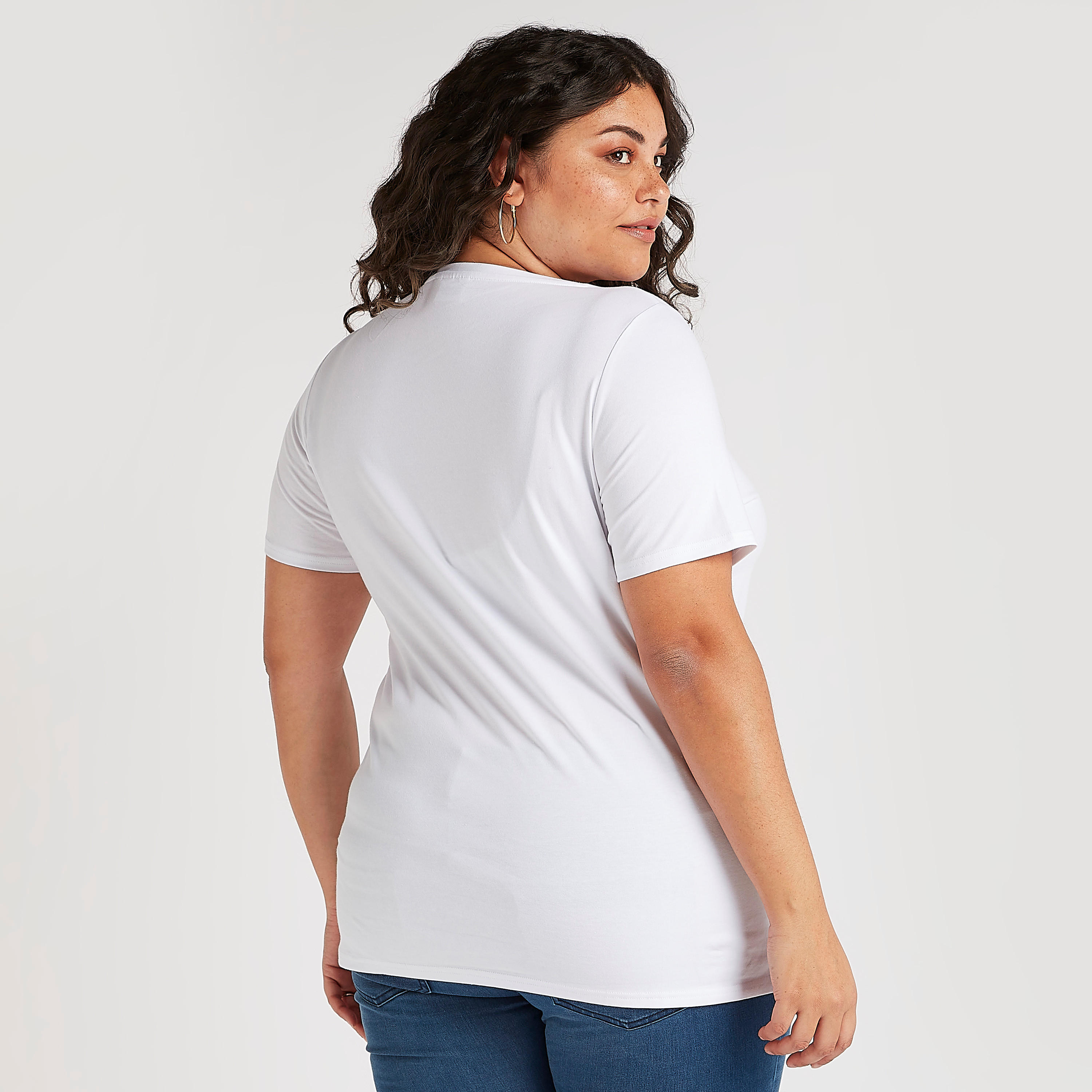 تيشيرت بياقة ضيّقة وأكمام قصيرة وطبعات-women-clothing-tshirts-image-4