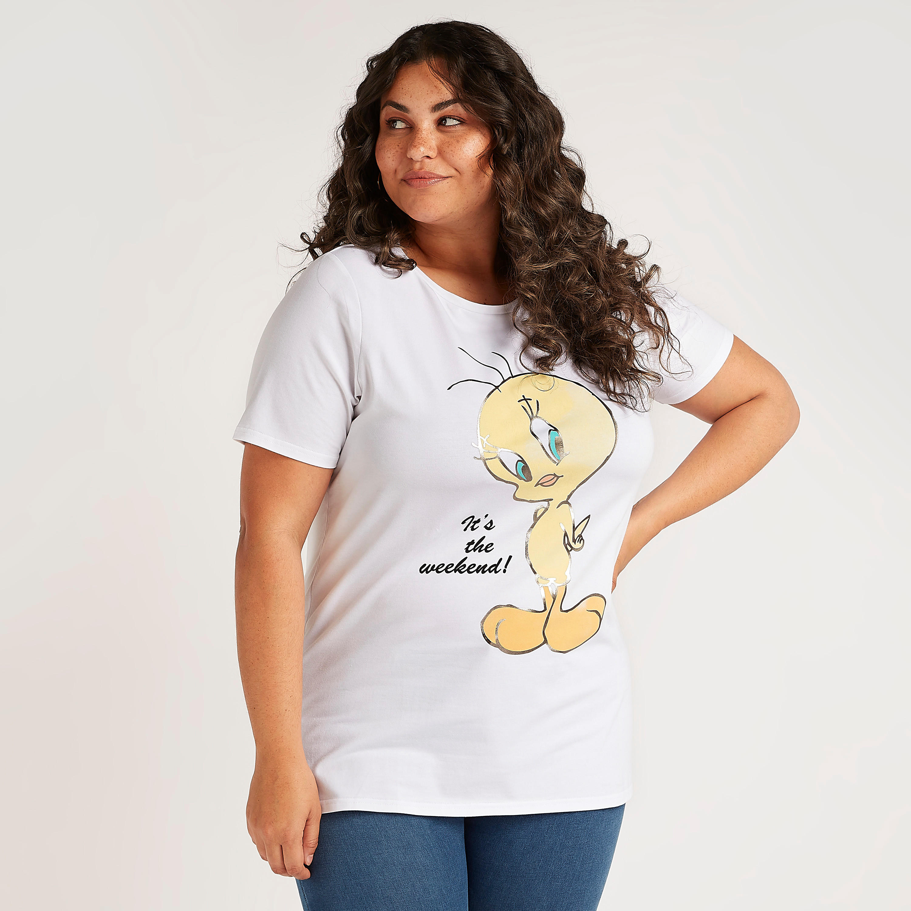 تيشيرت بياقة ضيّقة وأكمام قصيرة وطبعات-women-clothing-tshirts-image-5