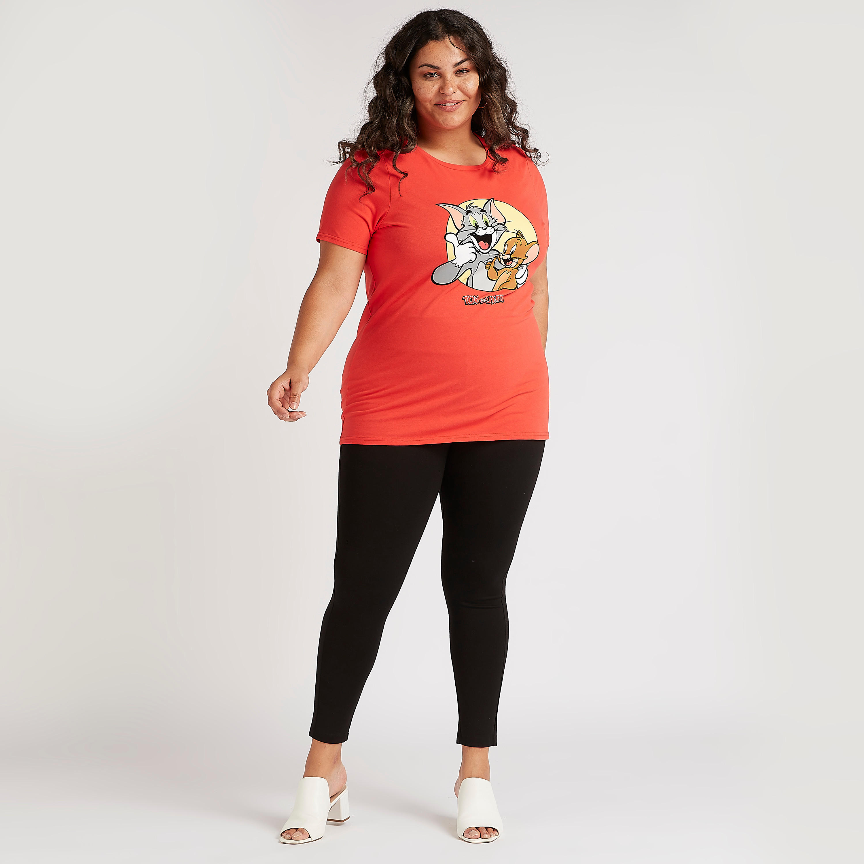 تيشيرت بياقة مستديرة وأكمام قصيرة وطبعات توم أند جيري-women-clothing-tshirts-image-2