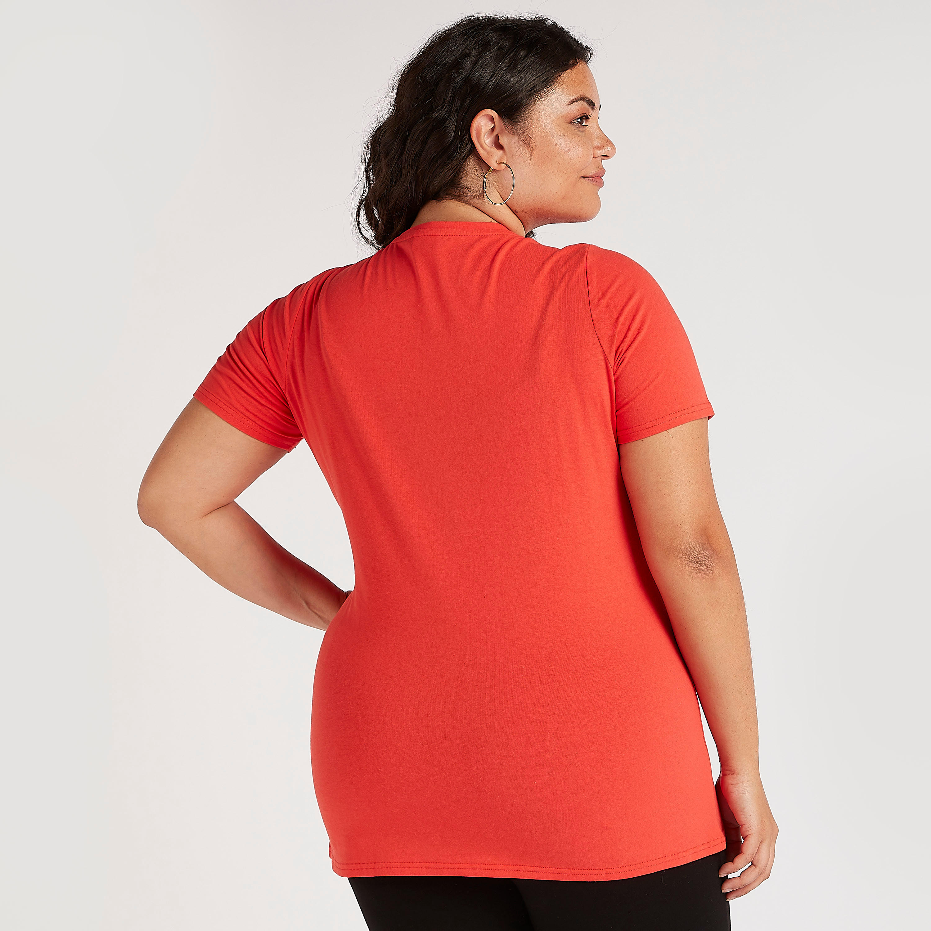 تيشيرت بياقة مستديرة وأكمام قصيرة وطبعات توم أند جيري-women-clothing-tshirts-image-4