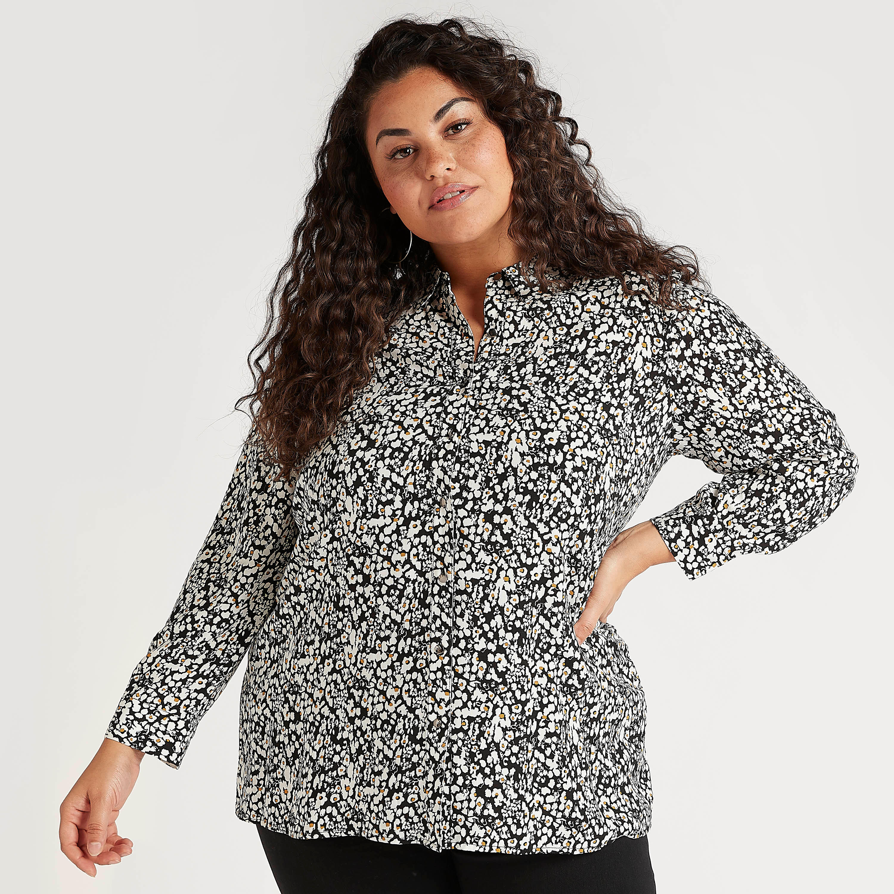 قميص بأكمام طويلة وطبعات أزهار-women-clothing-shirtsandblouses-blouses-image-1