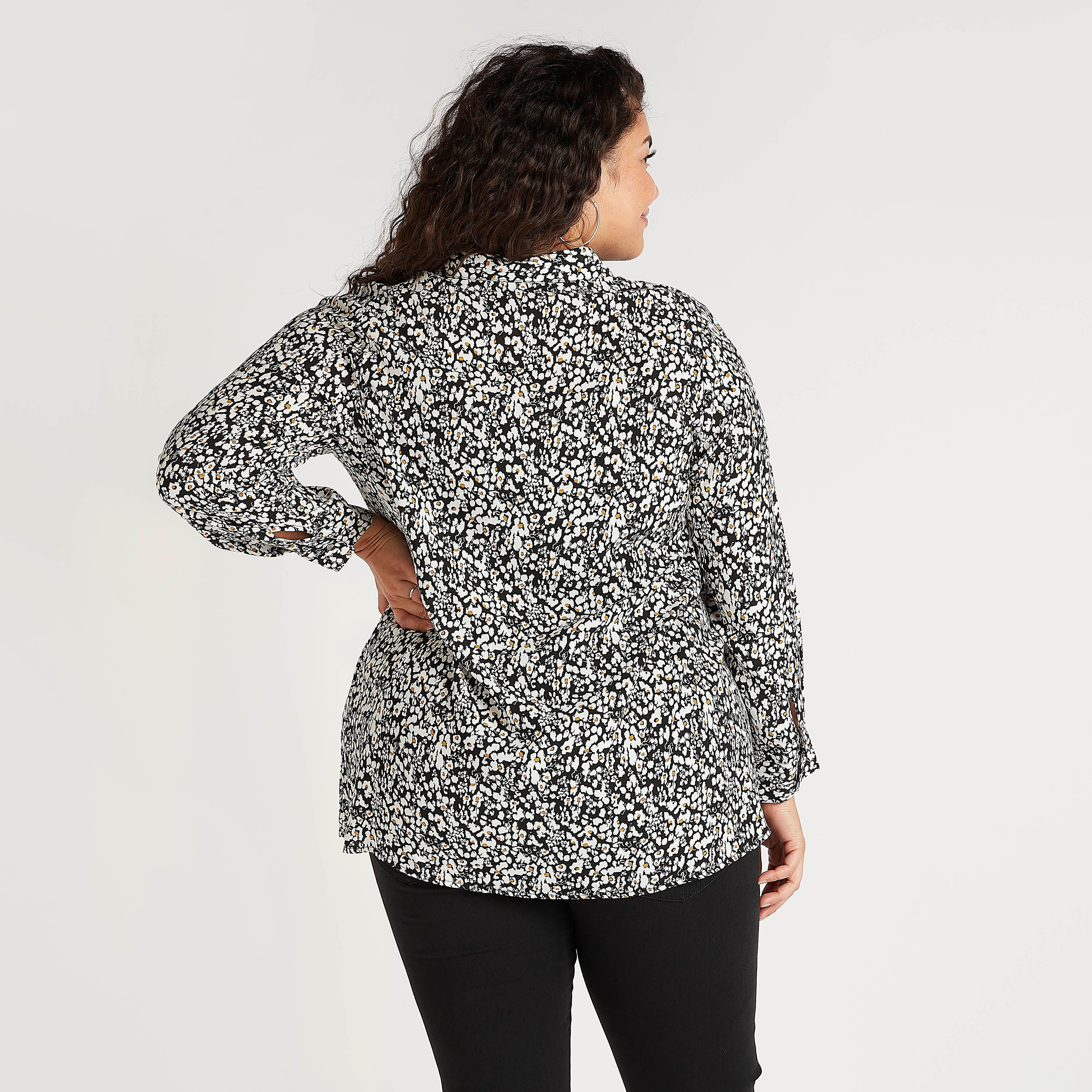 قميص بأكمام طويلة وطبعات أزهار-women-clothing-shirtsandblouses-blouses-image-4