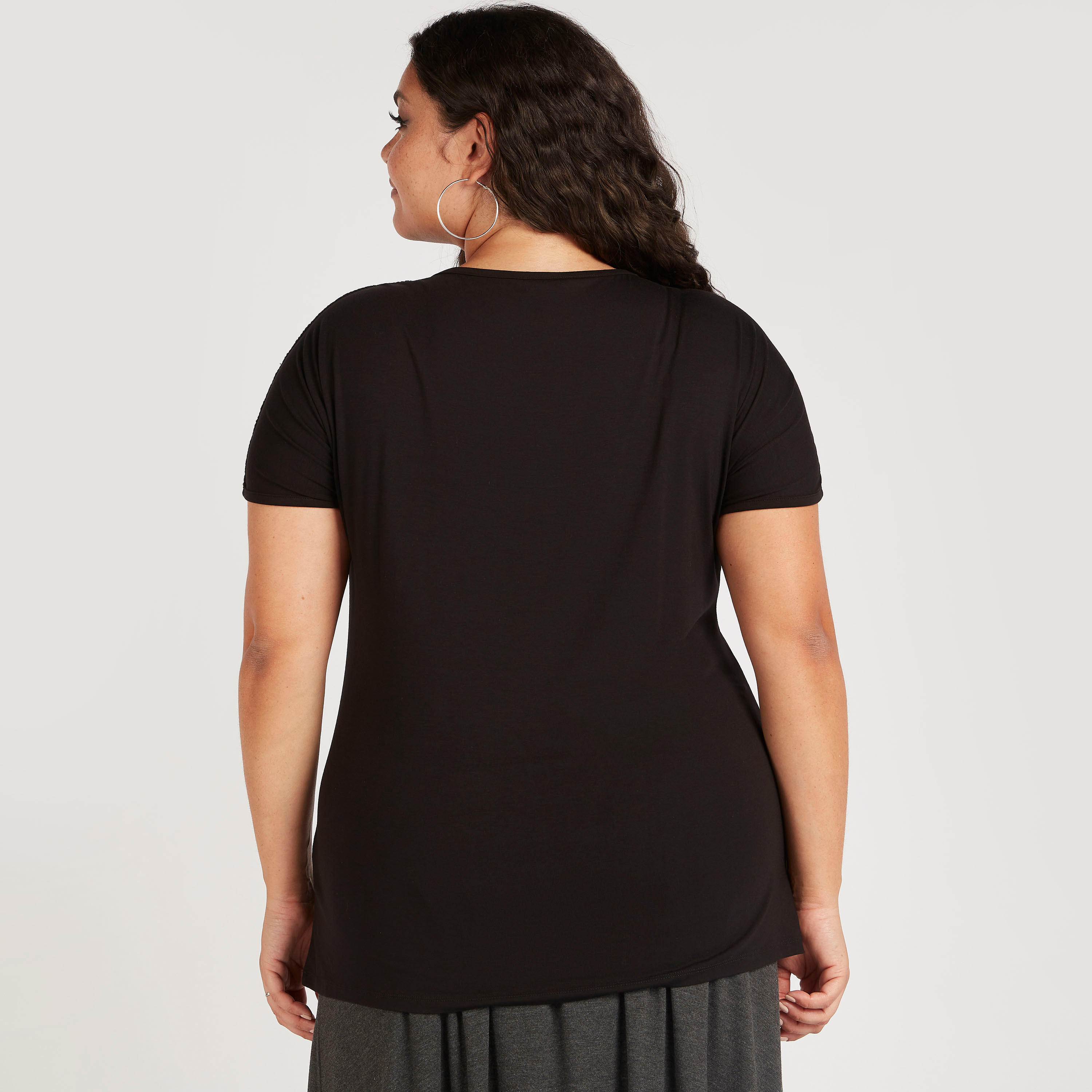 بلوزة سادة بتفاصيل دانتيل وأكمام قصيرة-women-clothing-shirtsandblouses-blouses-image-1