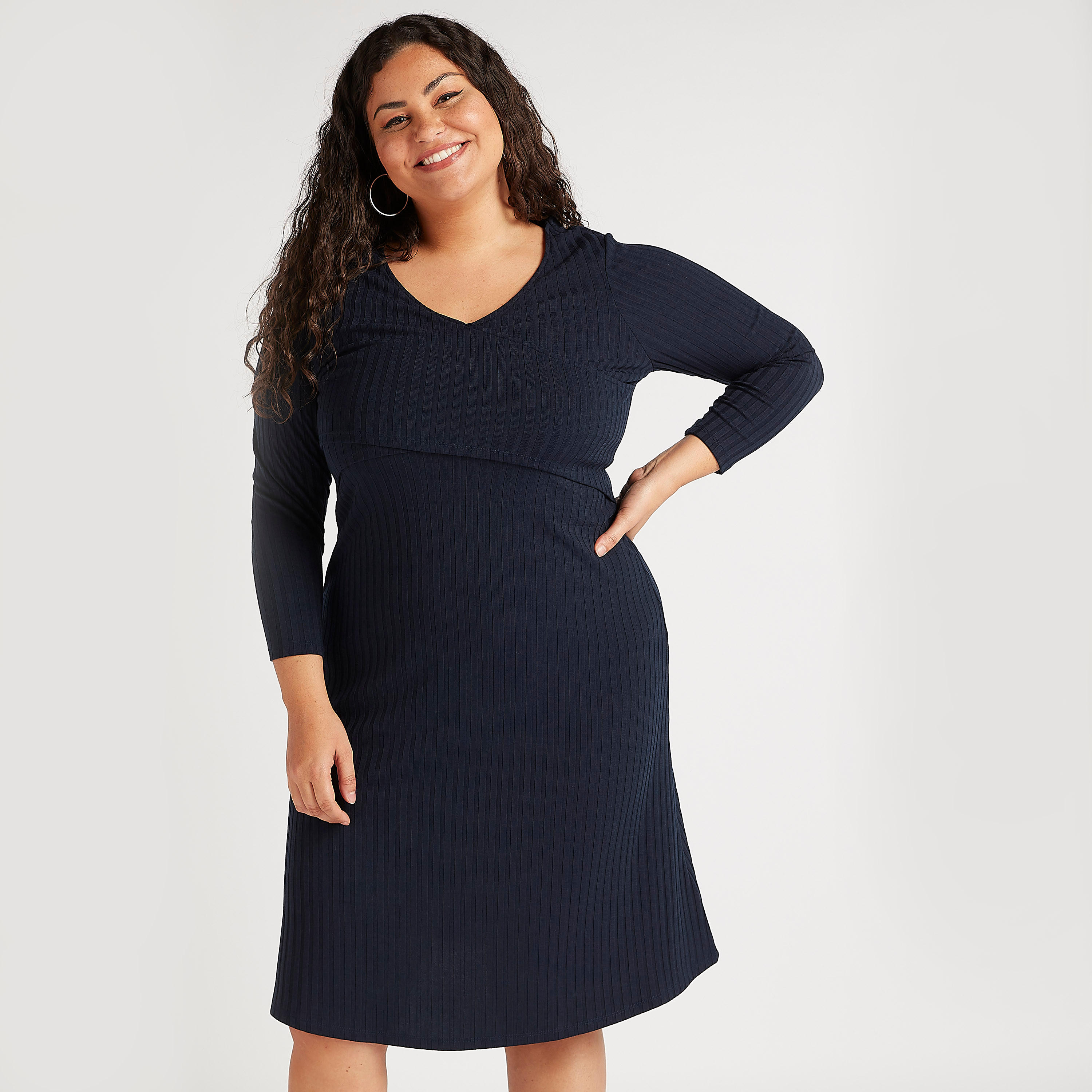 فستان واسع ميدي بارز الملمس بأكمام طويلة وياقة v-women-clothing-dresses-image-1