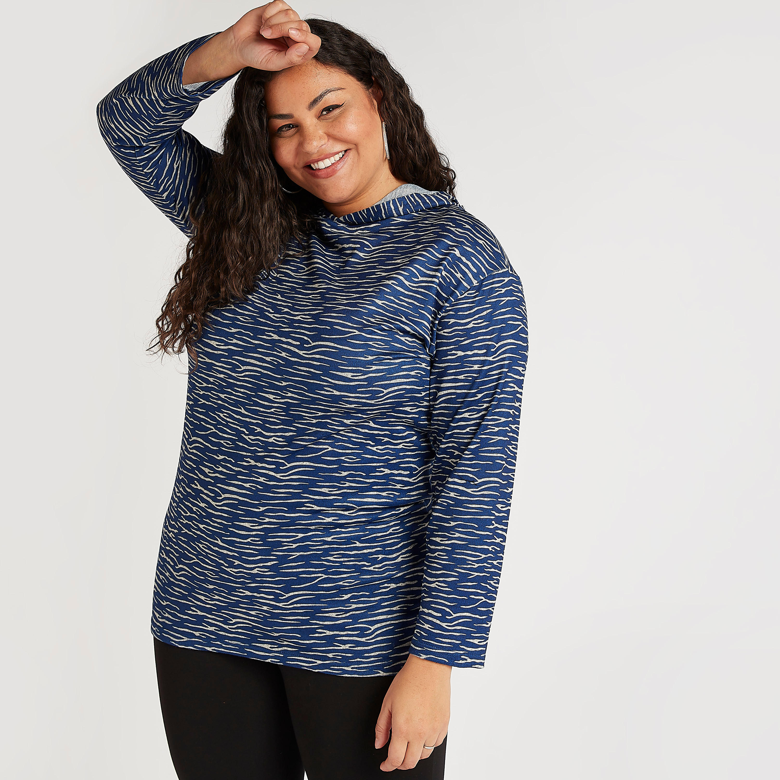 سويت شيرت بياقة بقبعة وأكمام طويلة وطبعات حيوانات-women-winterwear-hoodiesandsweatshirts-sweatshirts-image-1