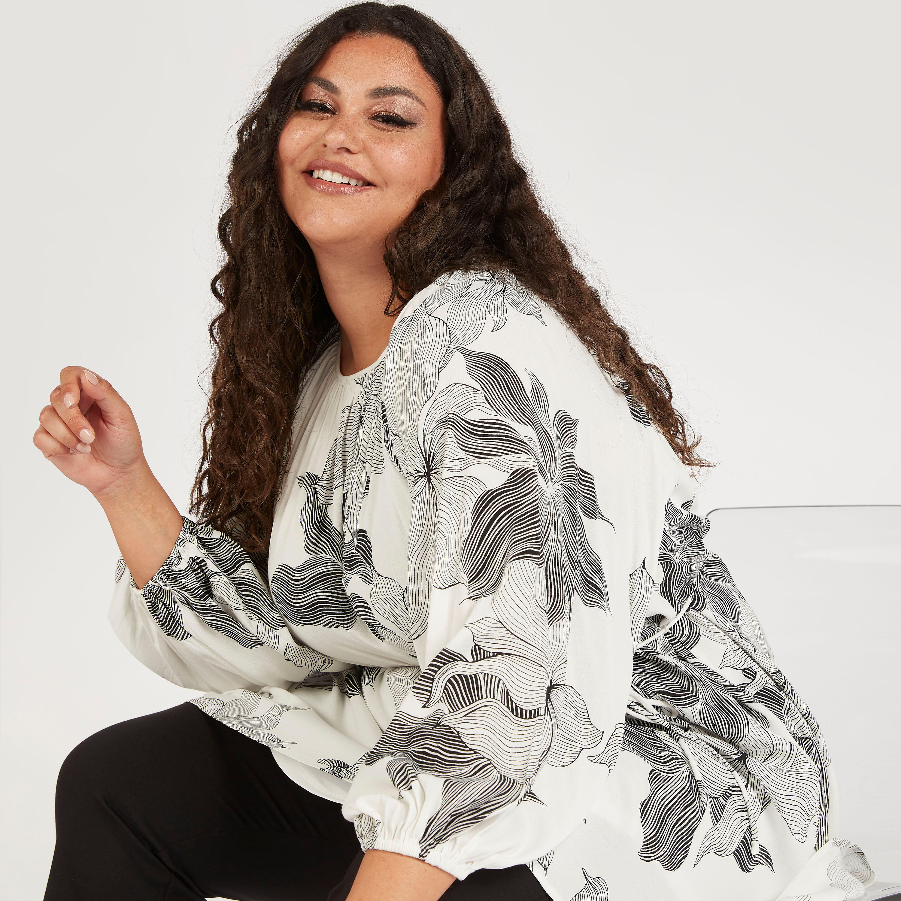 Floral Print Crew Neck Tunic with Long Sleeves-women-clothing-shirtsandblouses-blouses-image-5