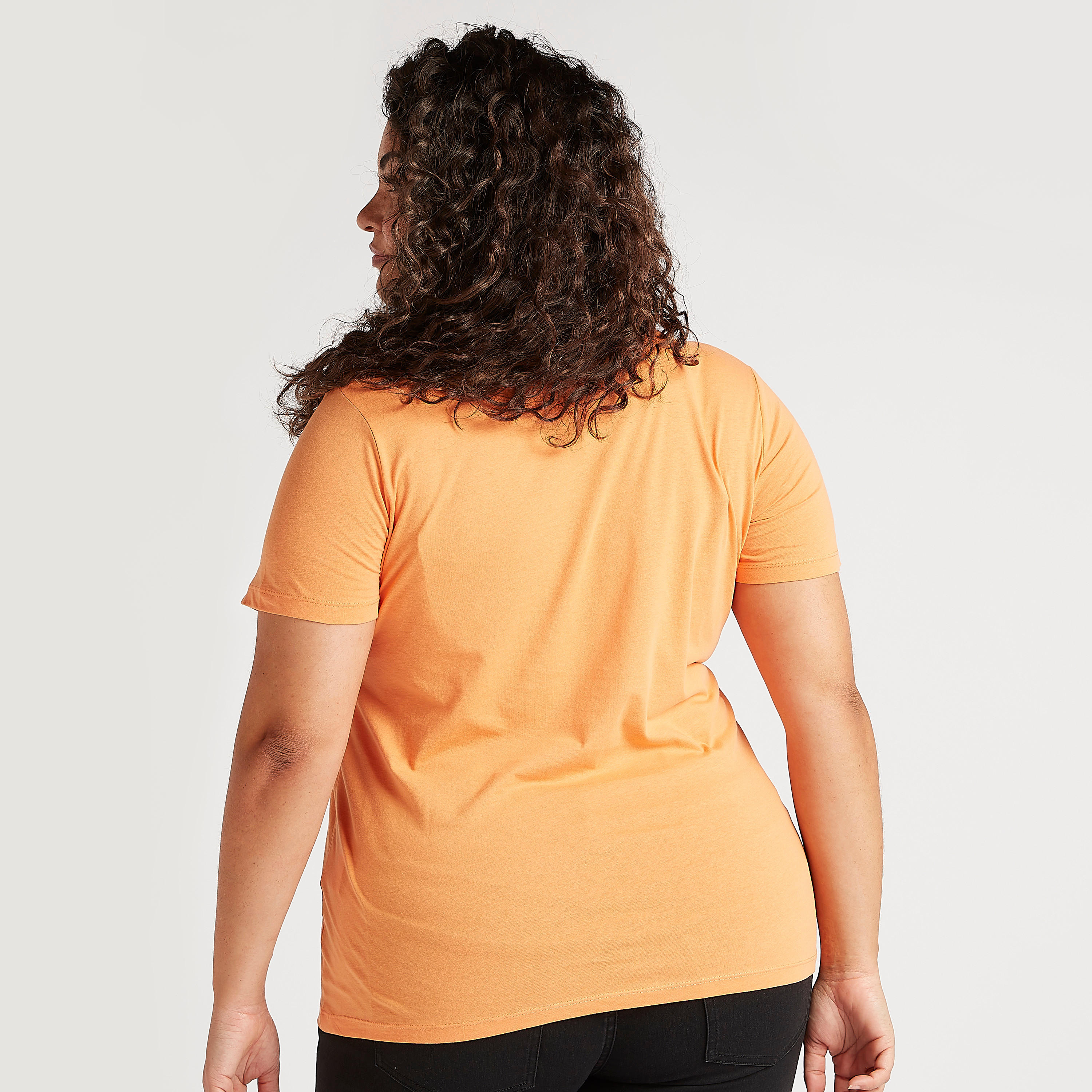 تيشيرت بطبعات شعار وياقة مستديرة وأكمام قصيرة-women-clothing-tshirts-image-4
