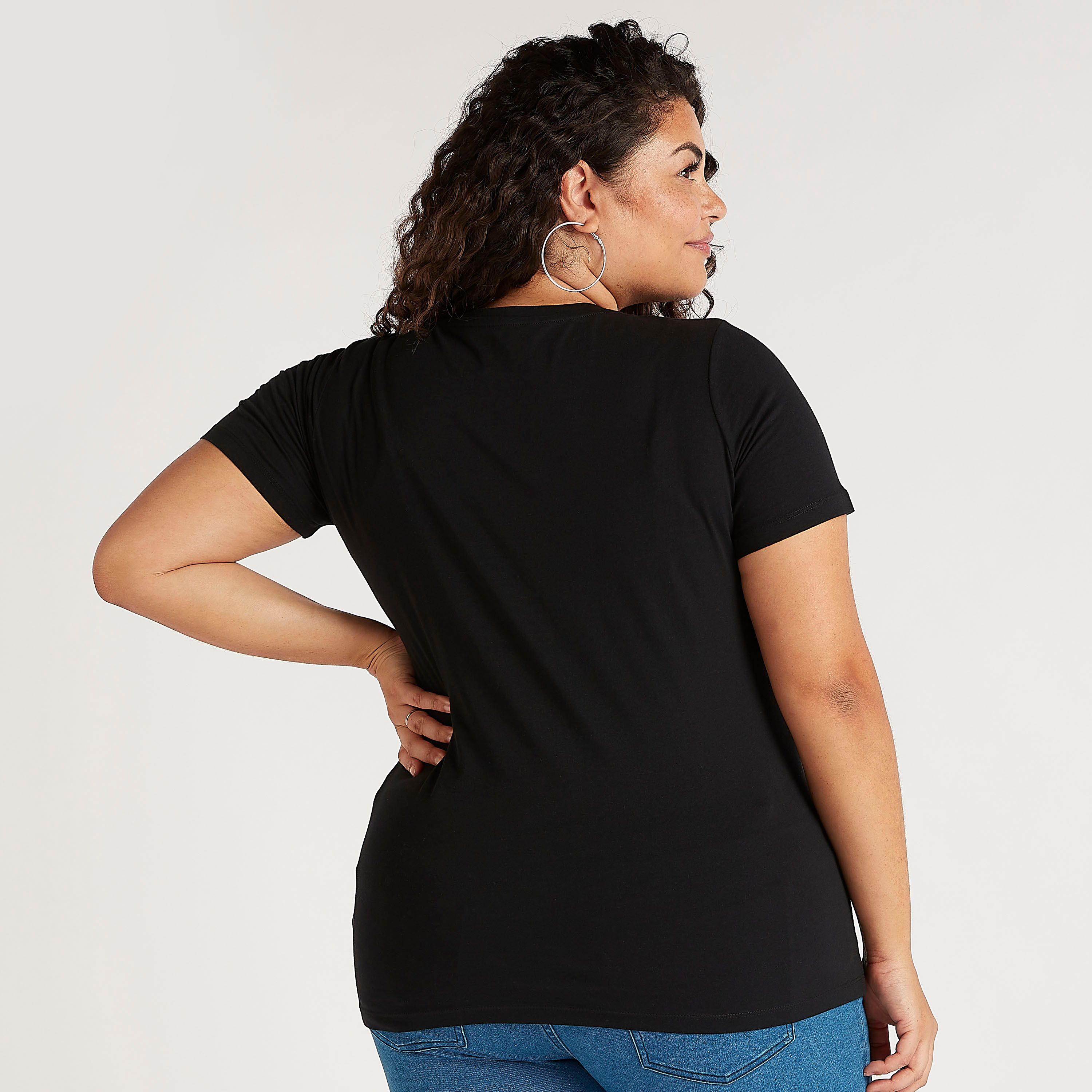 تيشيرت بطبعات شعار وياقة مستديرة وأكمام قصيرة-women-clothing-tshirts-image-4