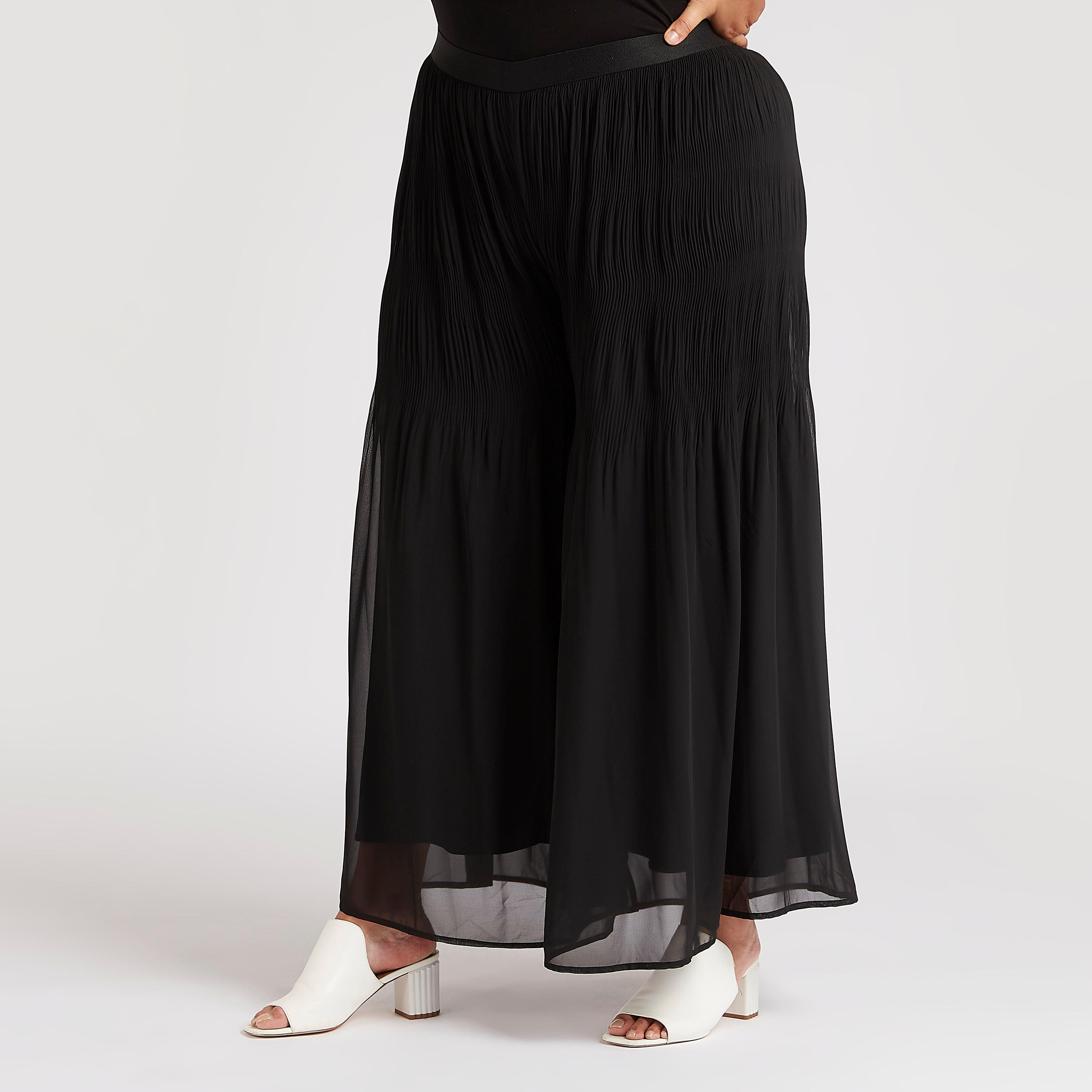 بنطلون بالازو بكشكشة وخصر مطّاطي-women-clothing-bottoms-trousers-image-1