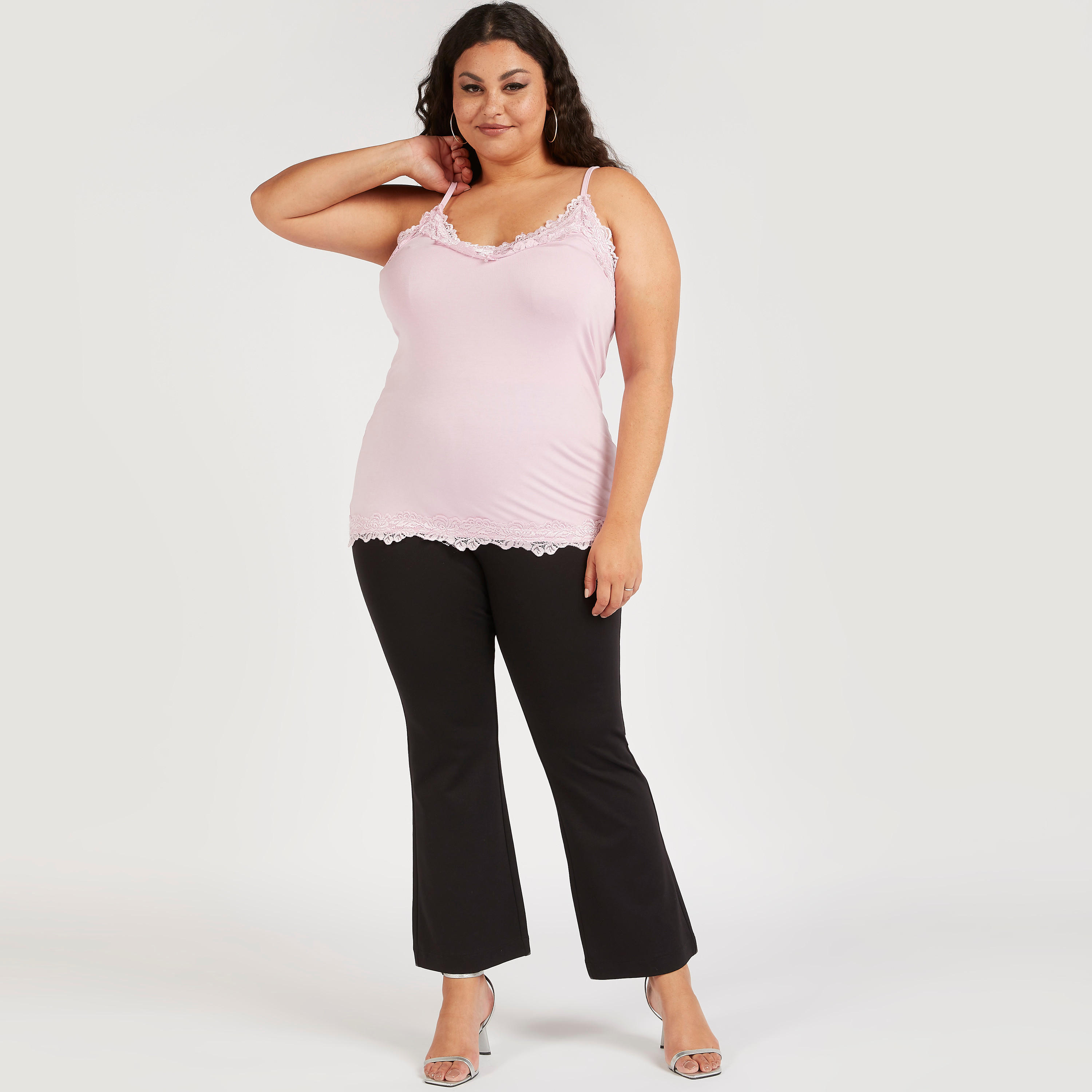 بلوزة كامي بتفاصيل دانتيل وأحزمة قابلة للتّعديل-women-clothing-tshirts-image-2