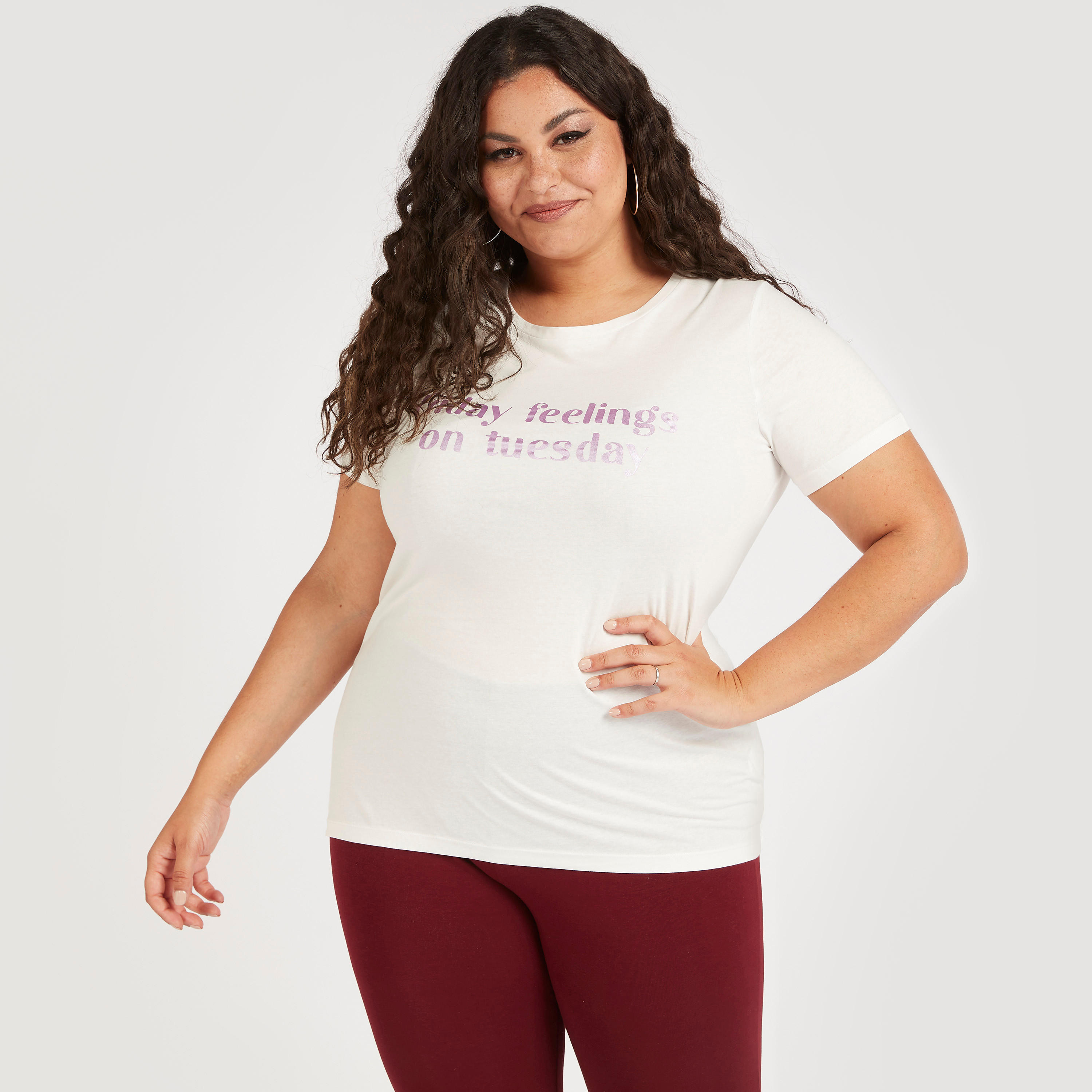 تيشيرت بياقة مستديرة وأكمام قصيرة وطبعات-women-clothing-tshirts-image-4