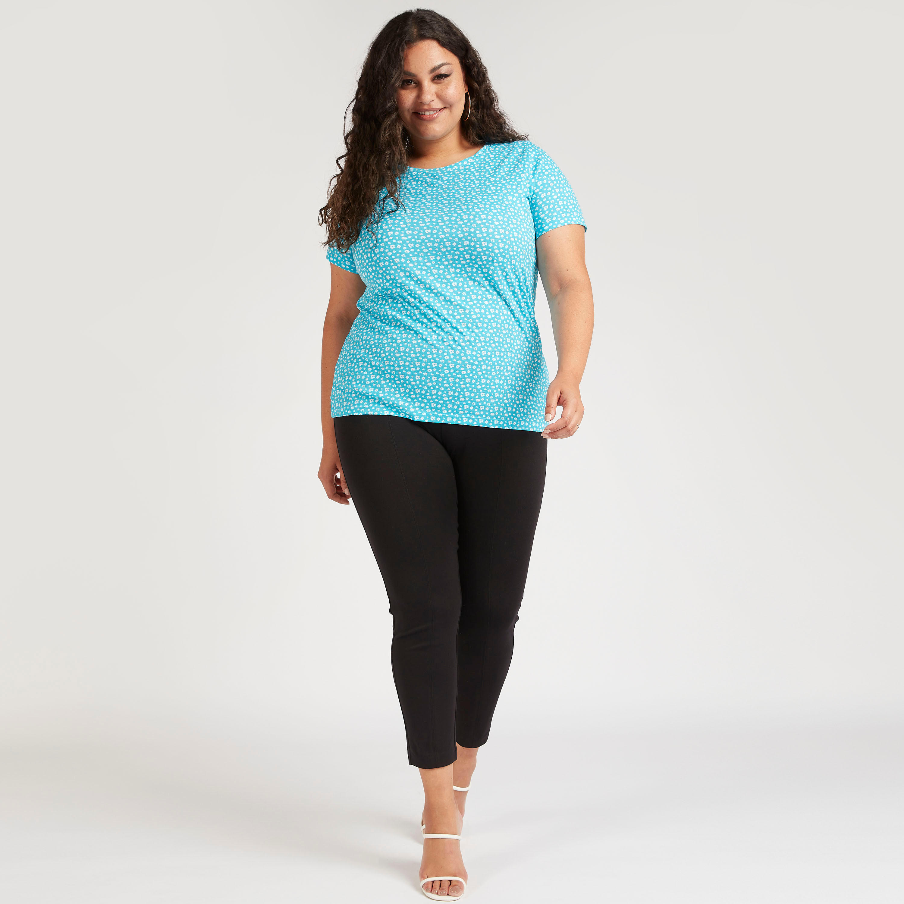 تيشيرت بياقة مستديرة وأكمام قصيرة وطبعات أزهار-women-clothing-tshirts-image-2