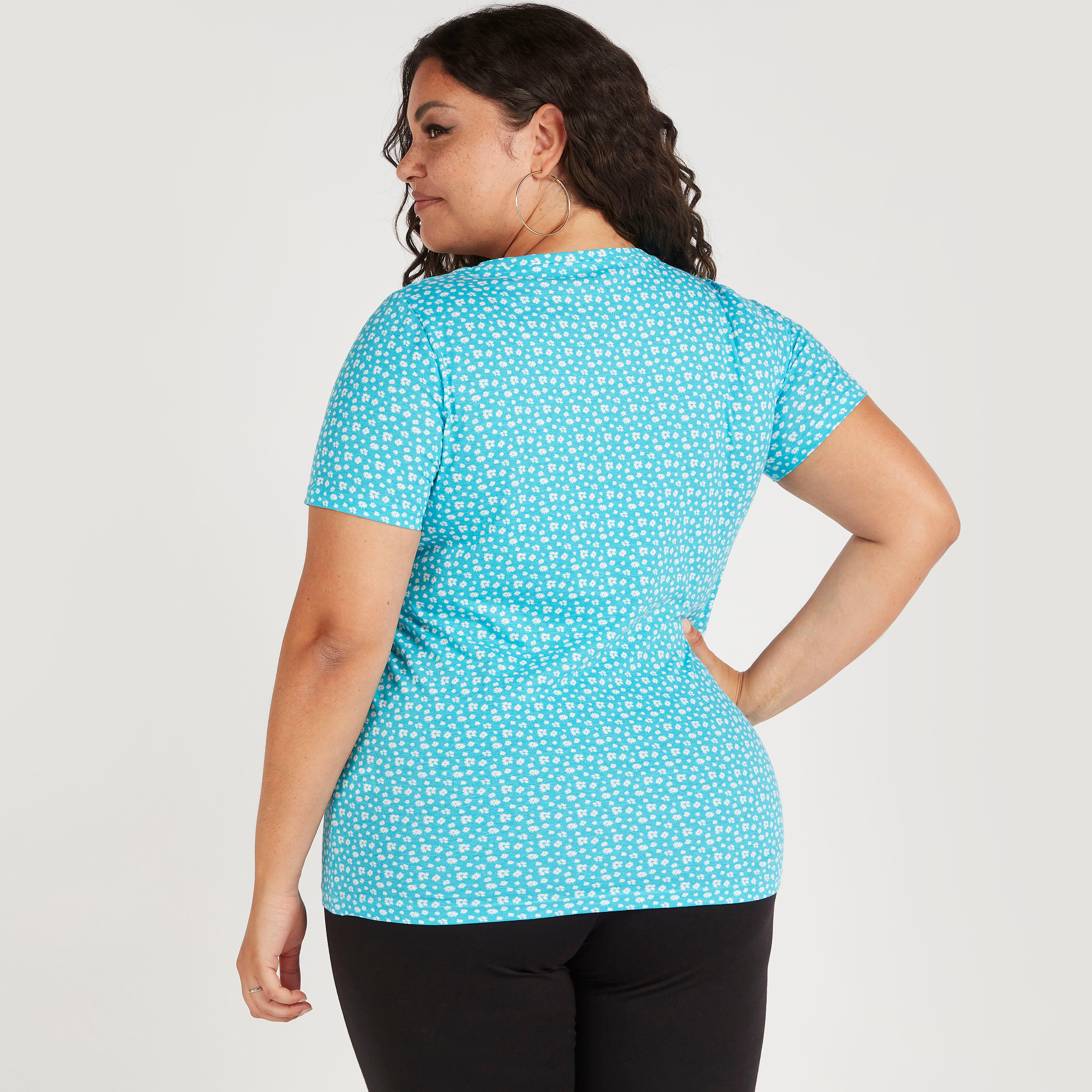 تيشيرت بياقة مستديرة وأكمام قصيرة وطبعات أزهار-women-clothing-tshirts-image-4
