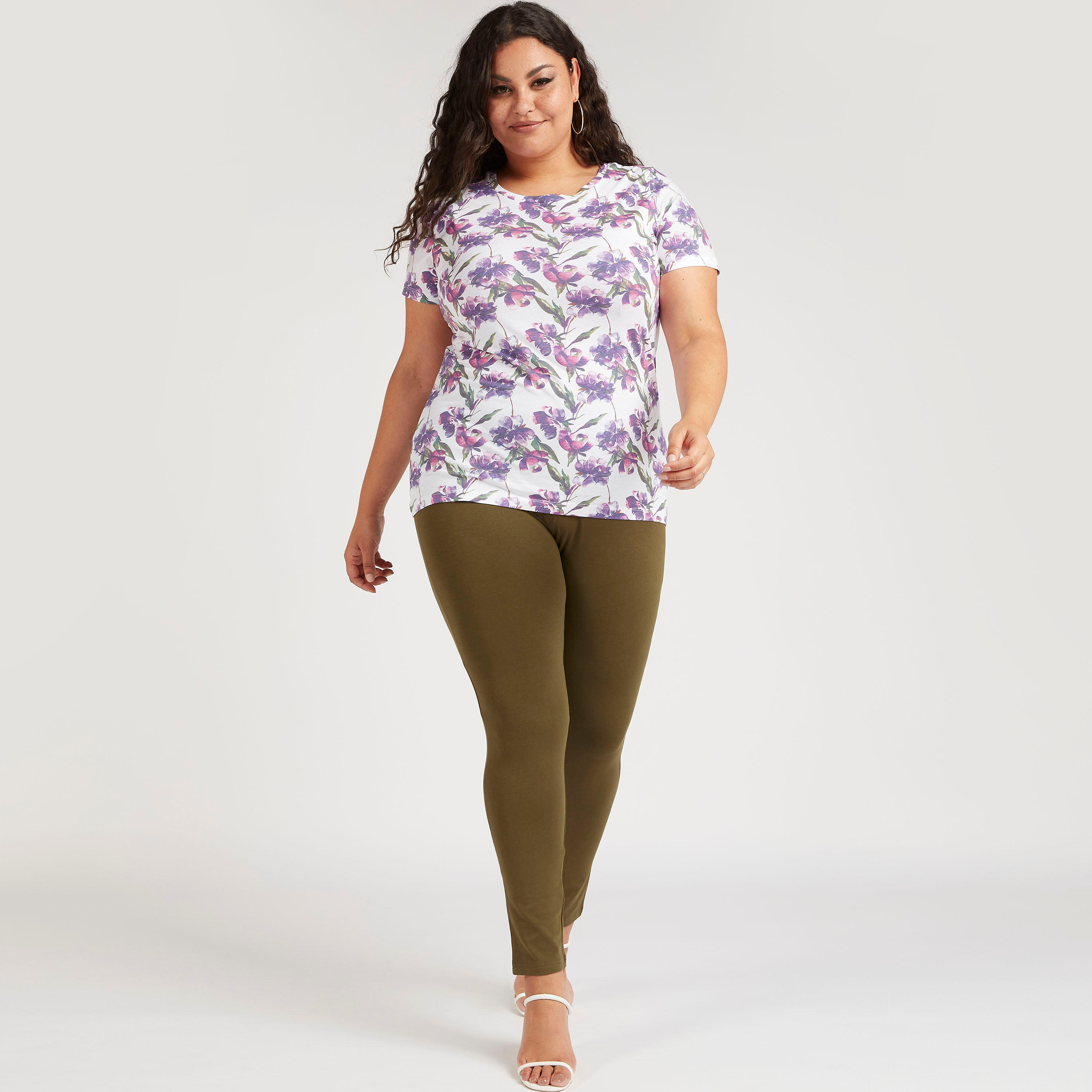 تيشيرت بياقة مستديرة وأكمام قصيرة وطبعات أزهار-women-clothing-tshirts-image-2