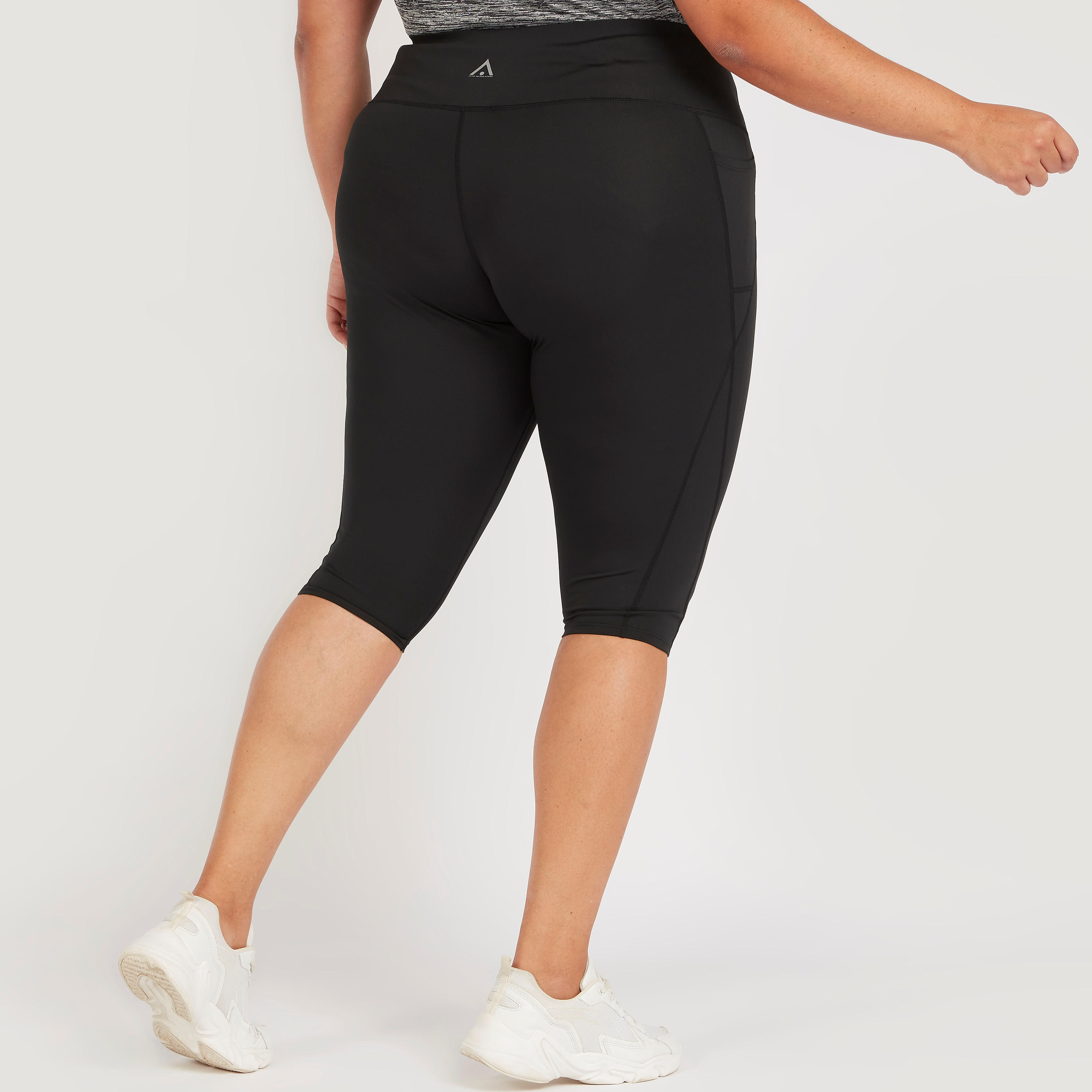 بنطلون ليقنز قصير بطبعات وخصر متوسّط الارتفاع وجيوب-women-clothing-bottoms-leggings-image-1