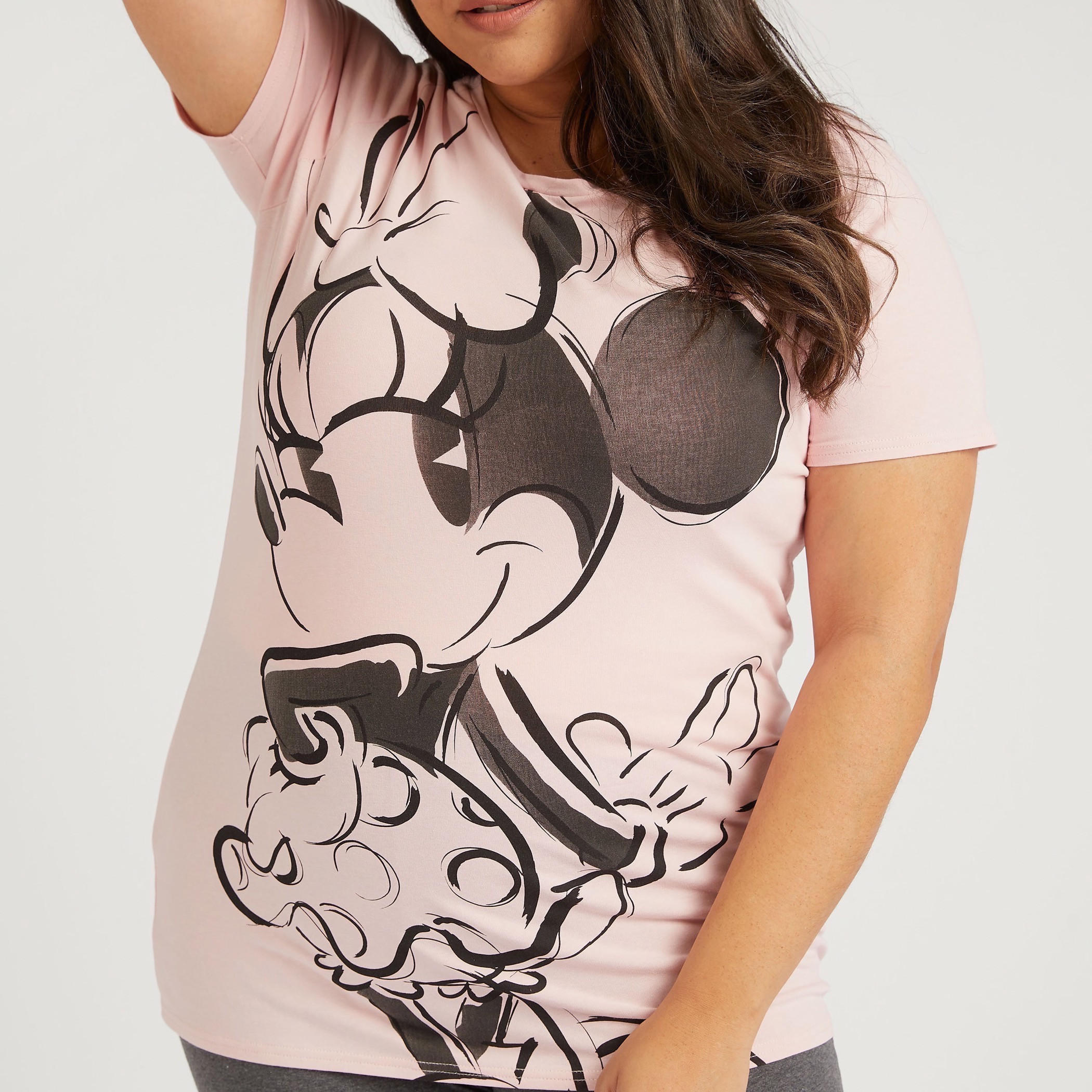 تيشيرت بياقة ضيّقة وأكمام قصيرة وطبعات ميني ماوس-women-clothing-tshirts-image-3