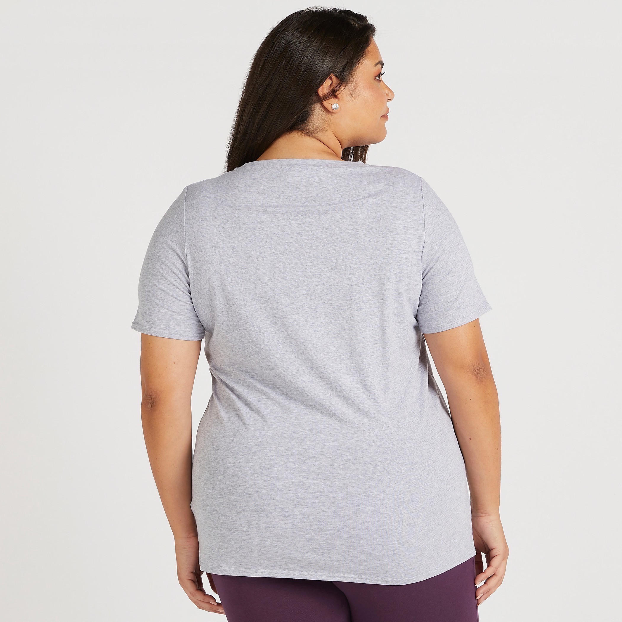 تيشيرت بياقة ضيّقة وأكمام قصيرة بطبعات ديسي دك-women-clothing-tshirts-image-4