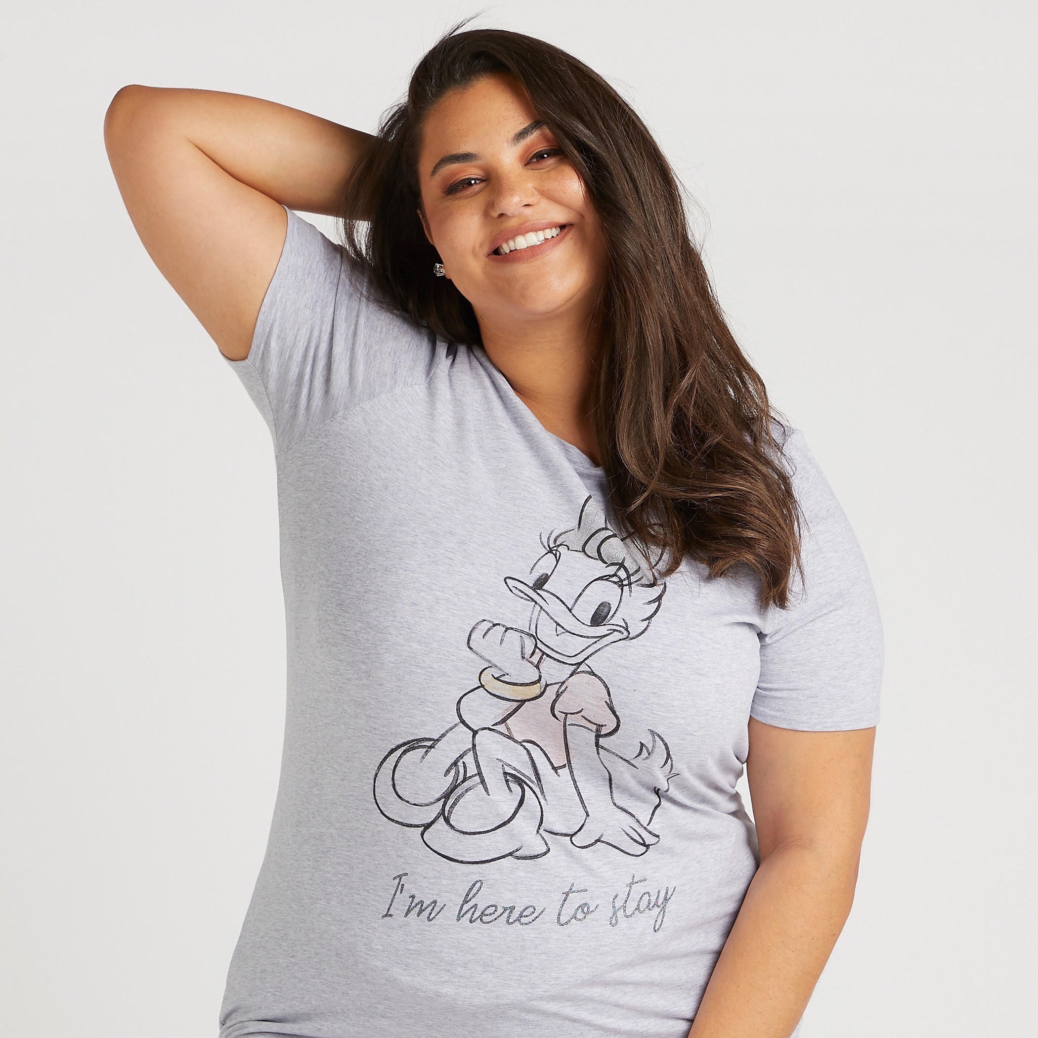 تيشيرت بياقة ضيّقة وأكمام قصيرة بطبعات ديسي دك-women-clothing-tshirts-image-5